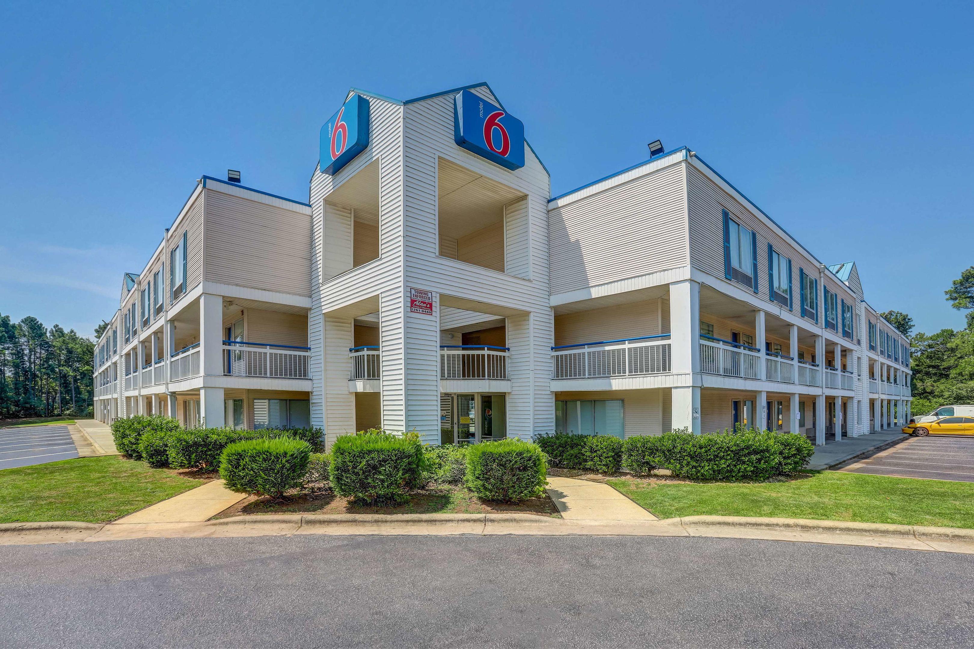 Motel 6 Raleigh - North — photo 4