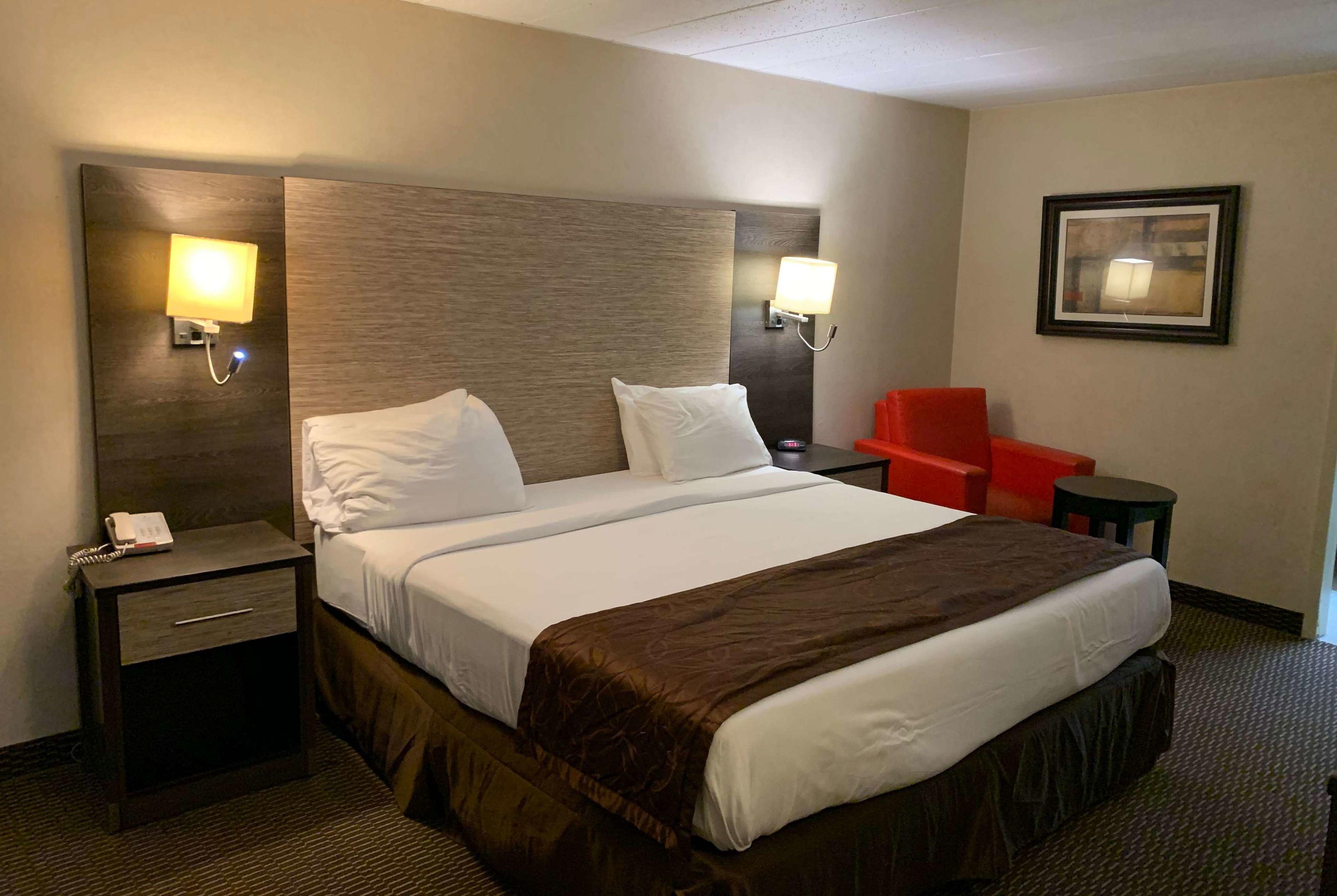 Ramada Inn and Suites of Rockville Centre — photo 5