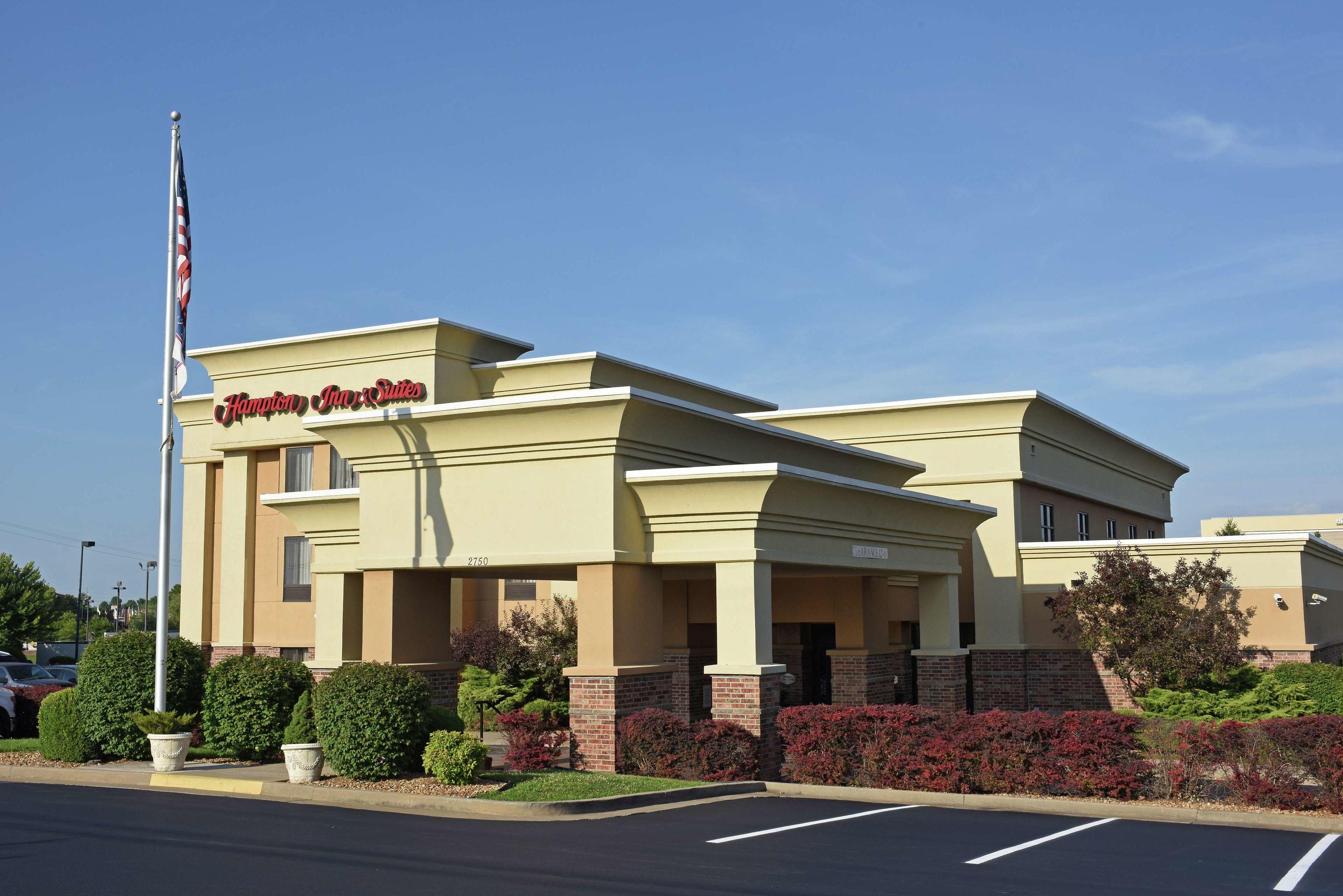 Hampton Inn & Suites Springfield — photo 4