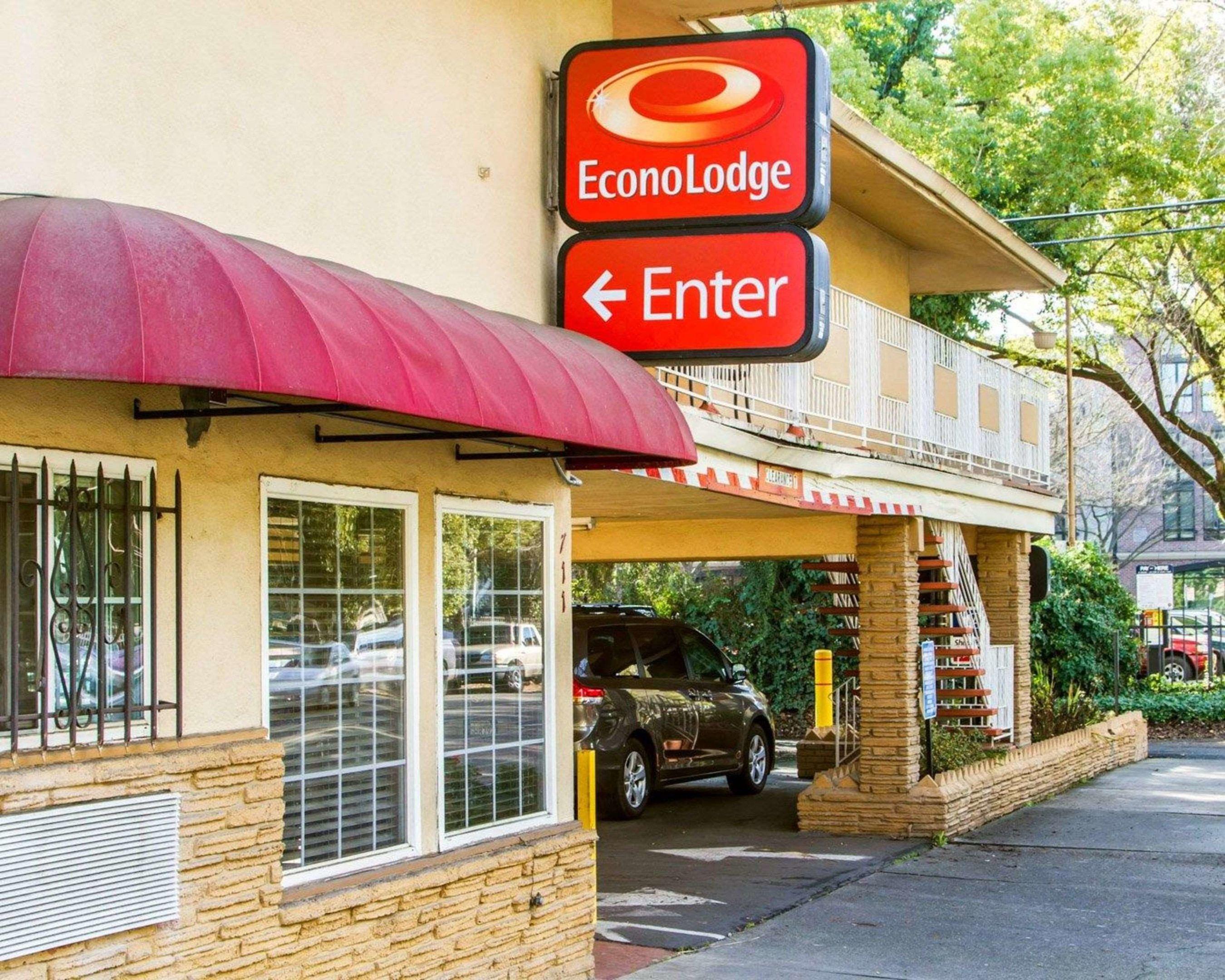 Econo Lodge Sacramento Convention Center — photo 3
