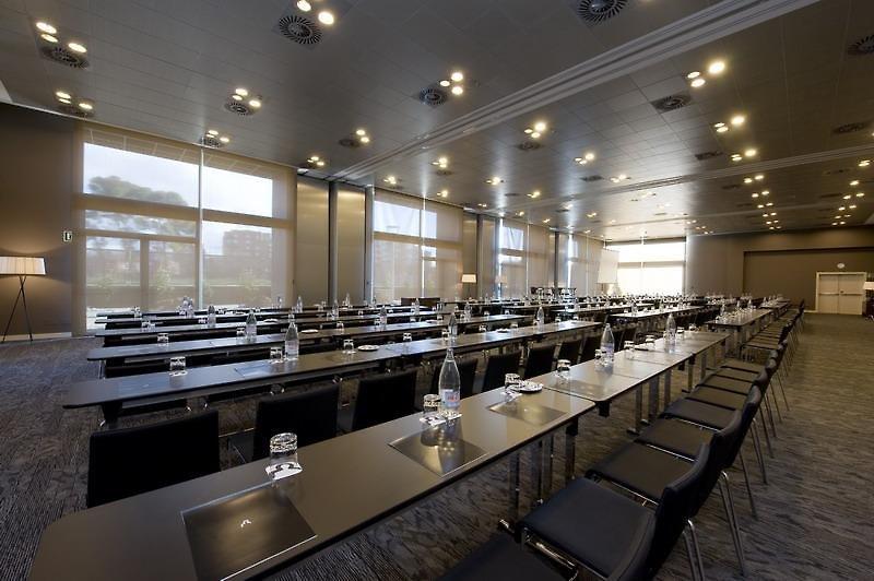 Rafaelhoteles Forum Alcalá — photo 4
