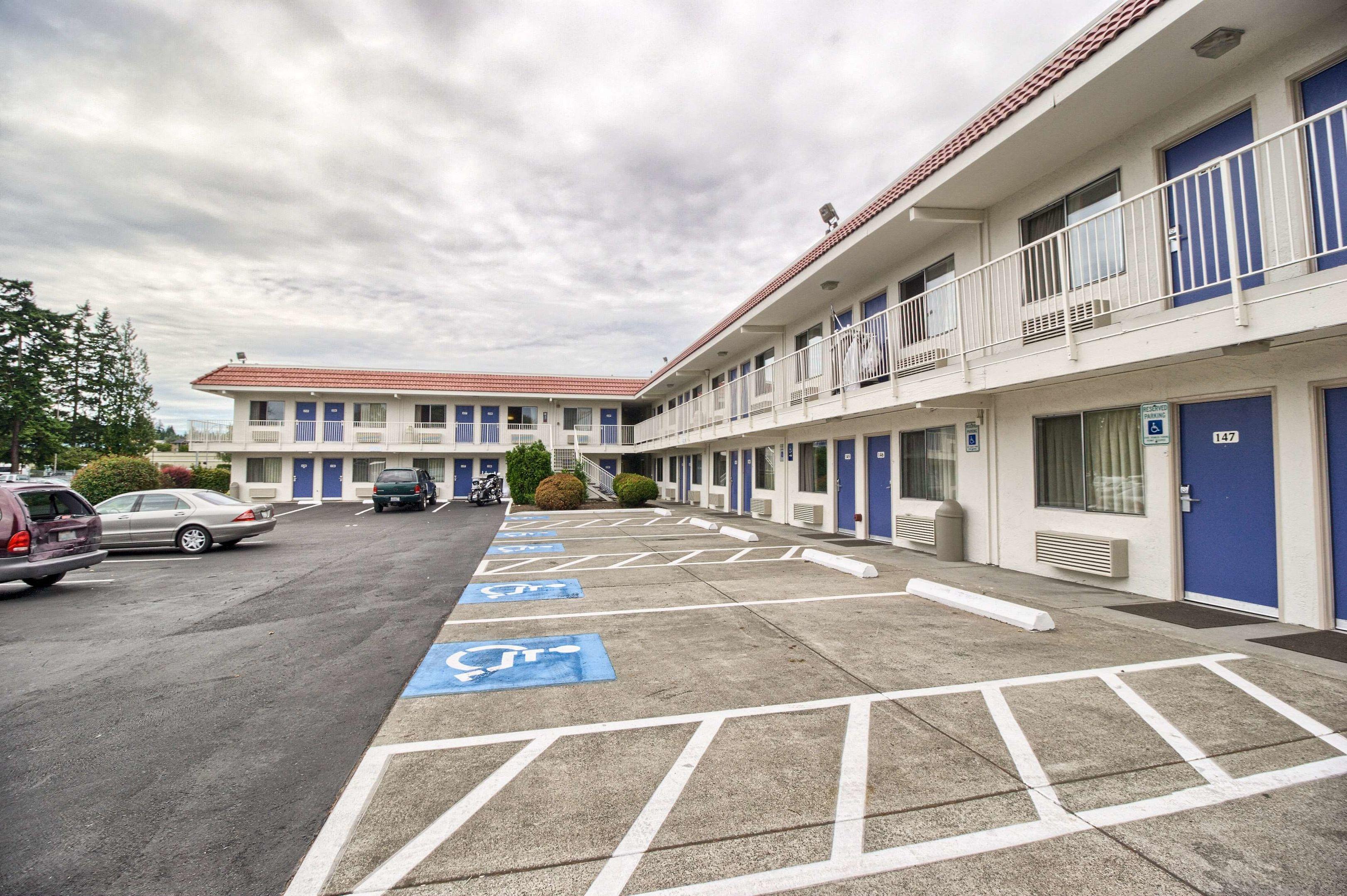 Motel 6 Everett South — photo 3