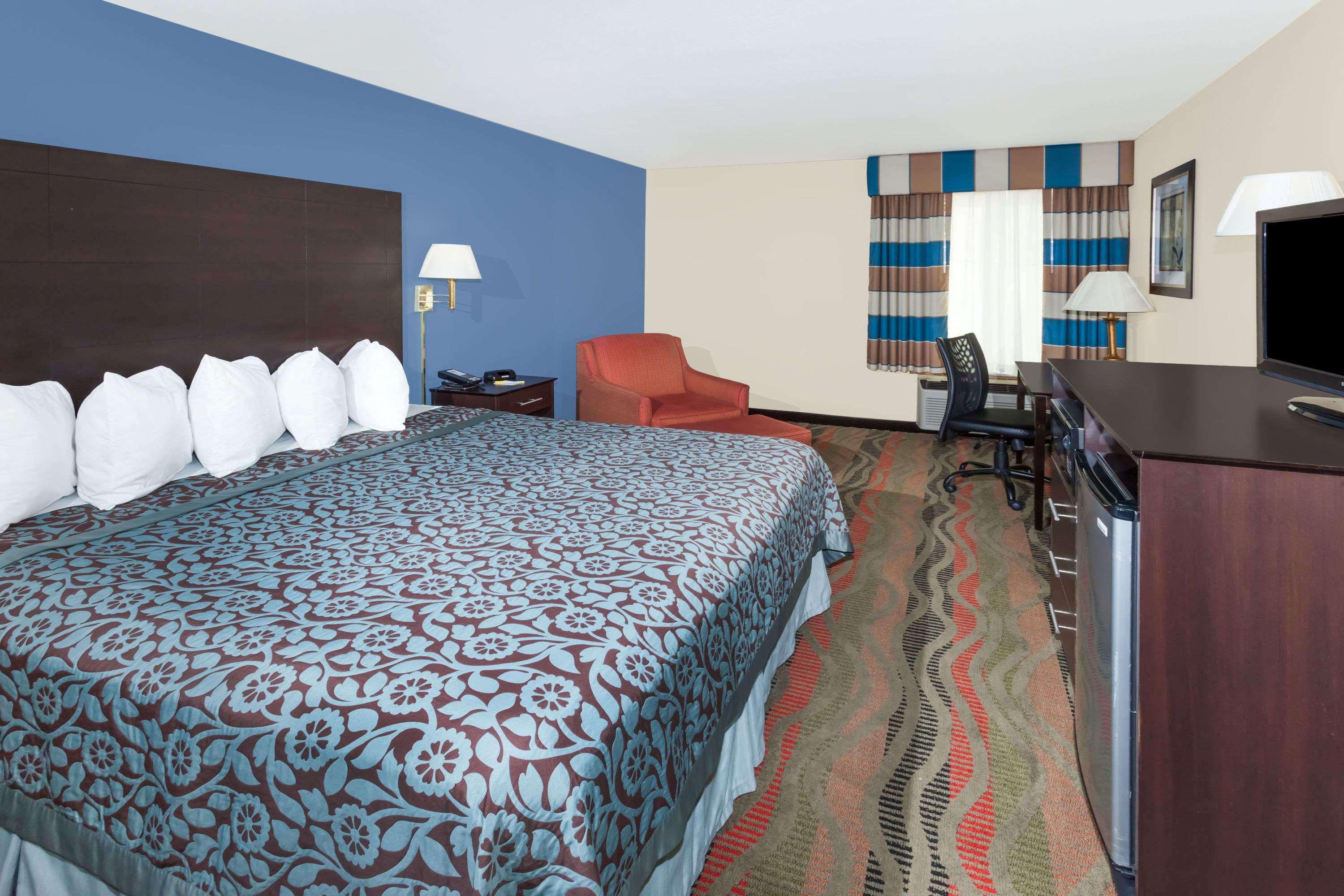 Days Inn by Wyndham Springfield — photo 5