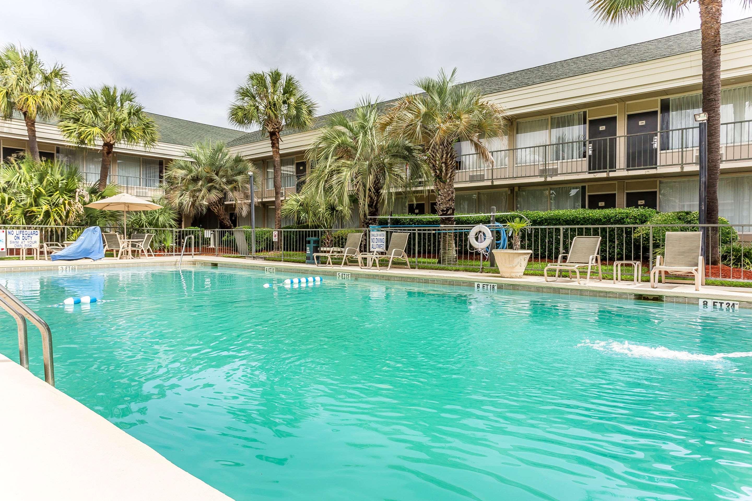 Quality Inn & Suites — photo 4