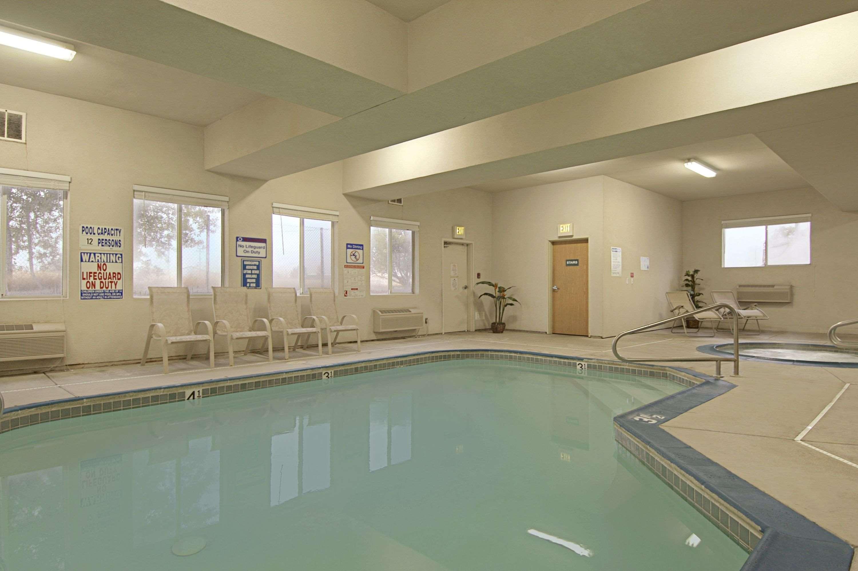 Ramada Limited Redding — photo 4