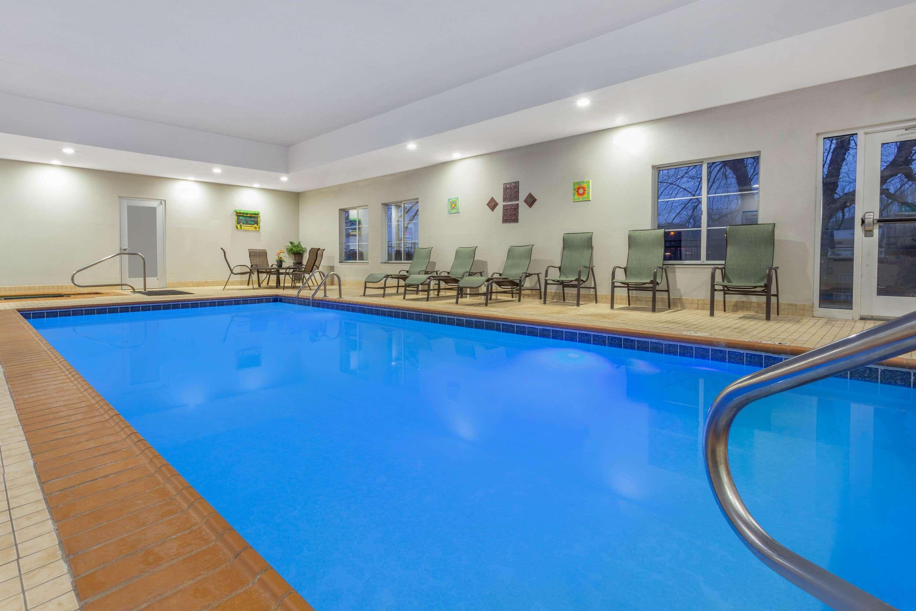 La Quinta Inn & Suites Columbus — photo 5
