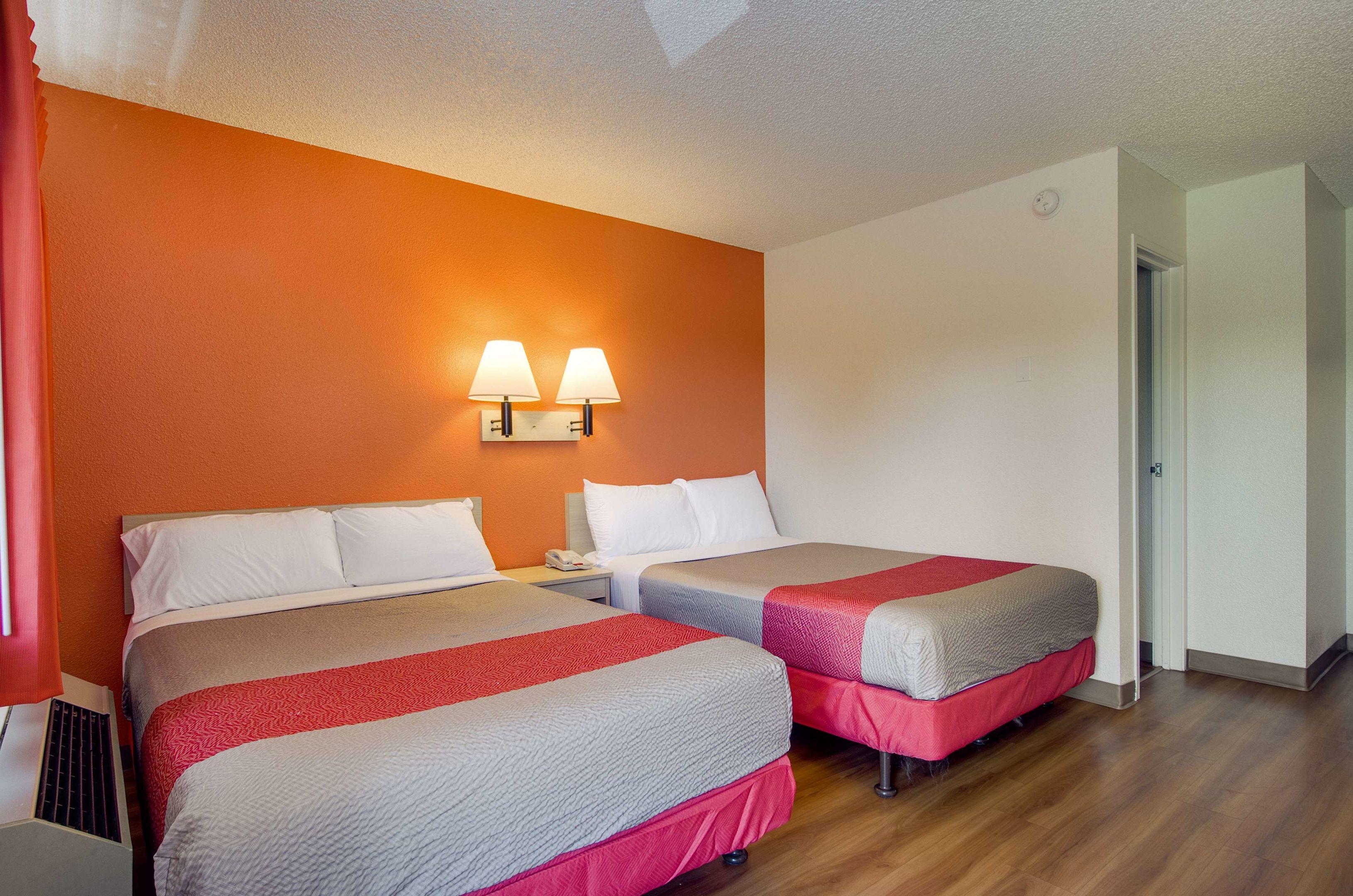 Motel 6 Tacoma Fife — photo 5