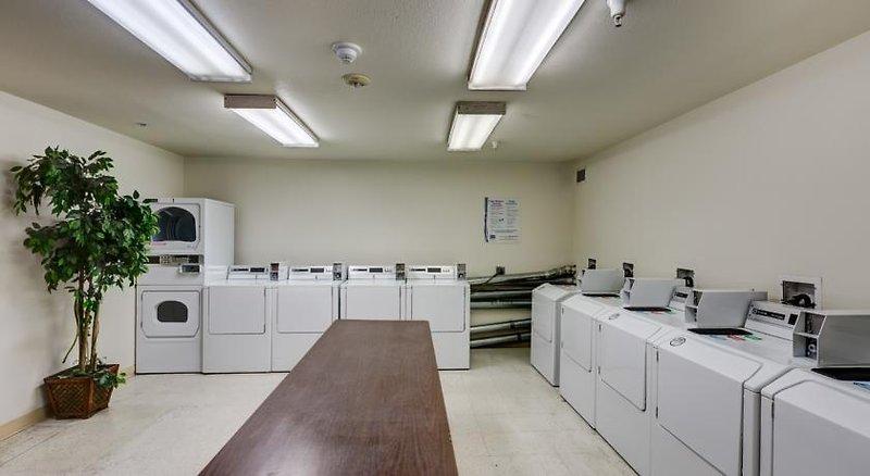 InTown Suites Denver Southeast/ Aurora — photo 5