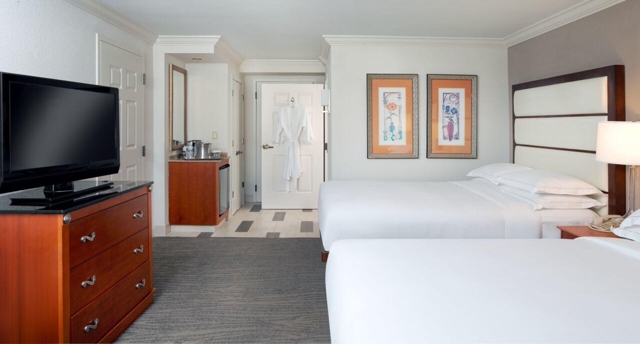 Hilton Naples — photo 5