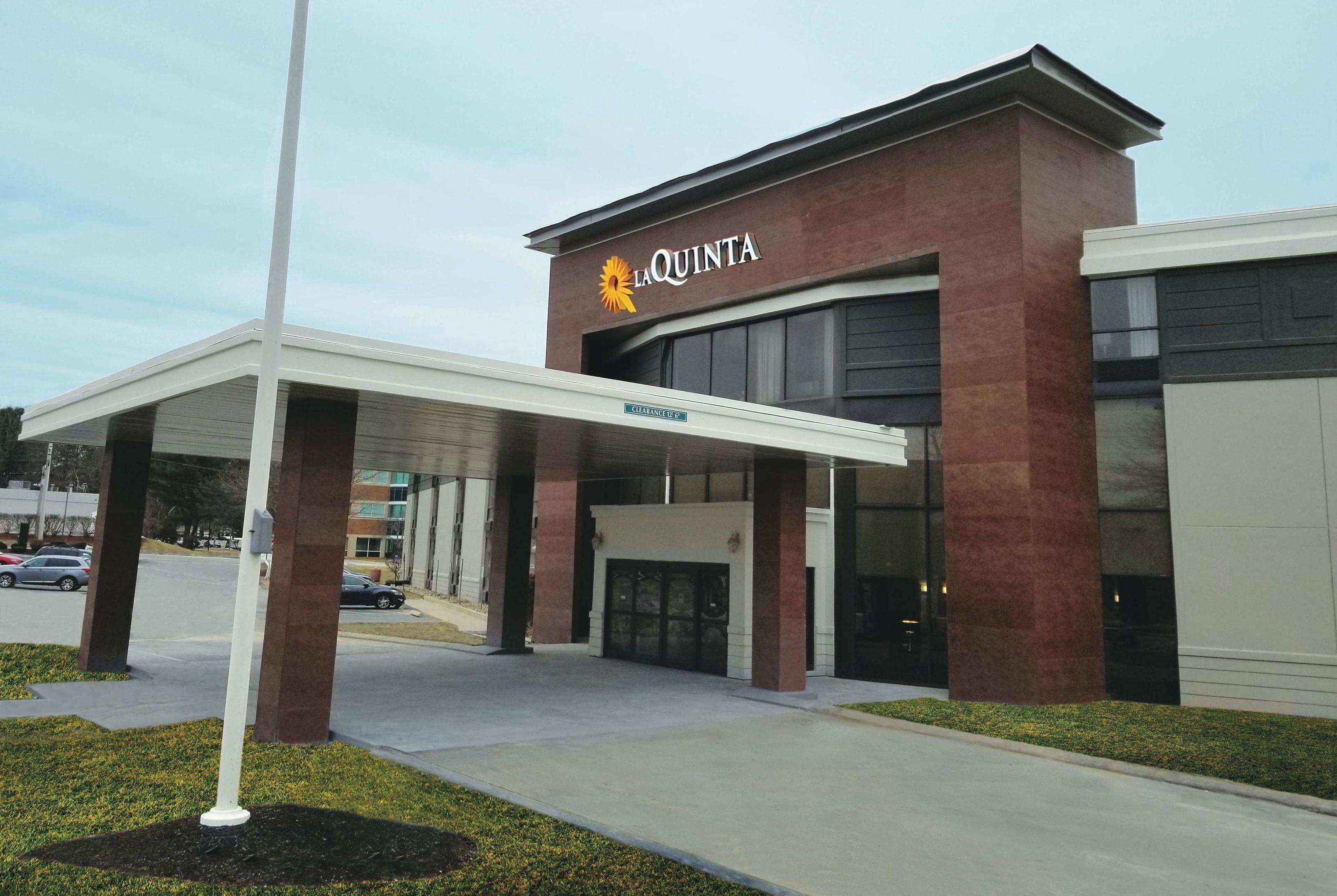 La Quinta Inn & Suites Andover — photo 3