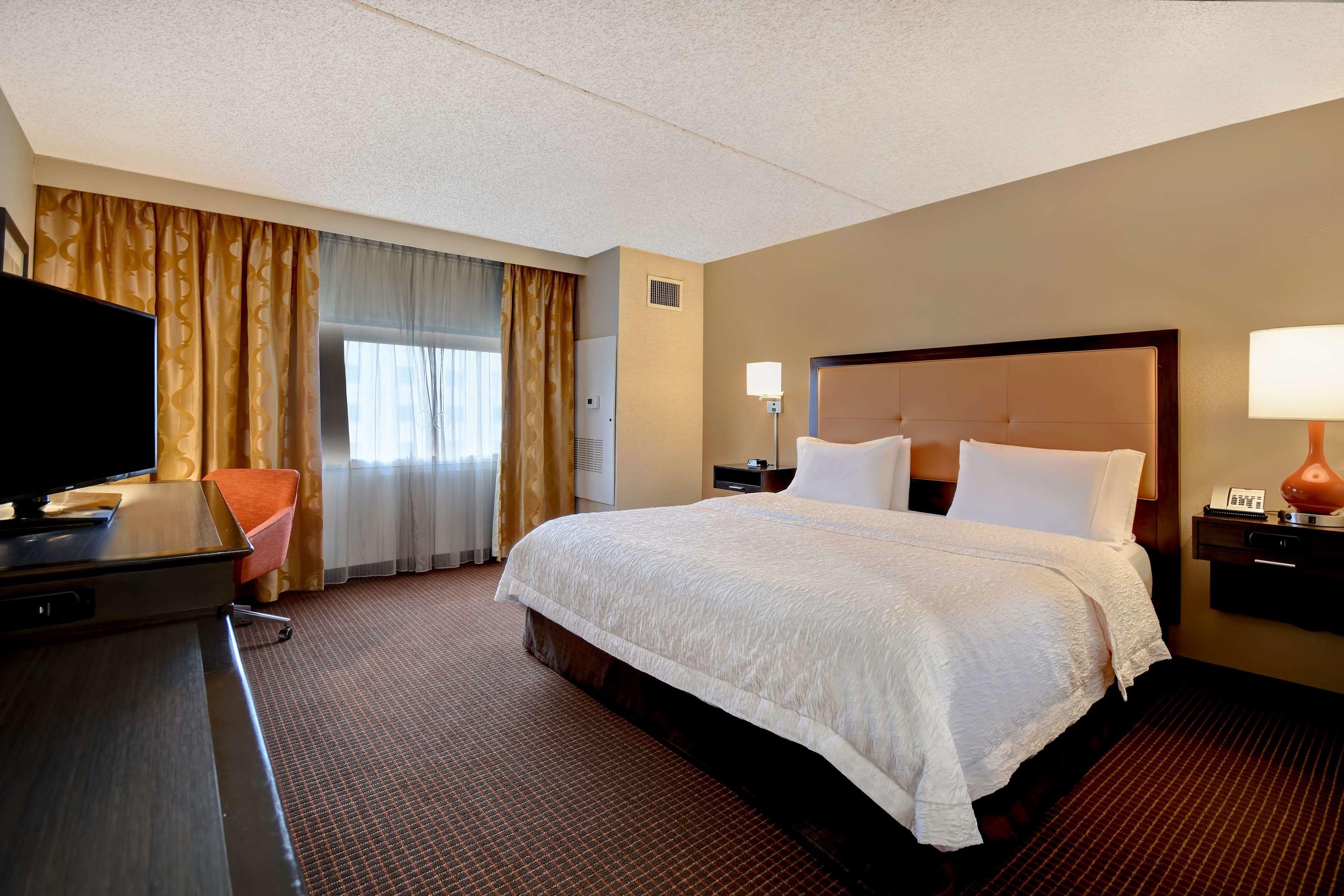 Hampton Inn NY-JFK — photo 4