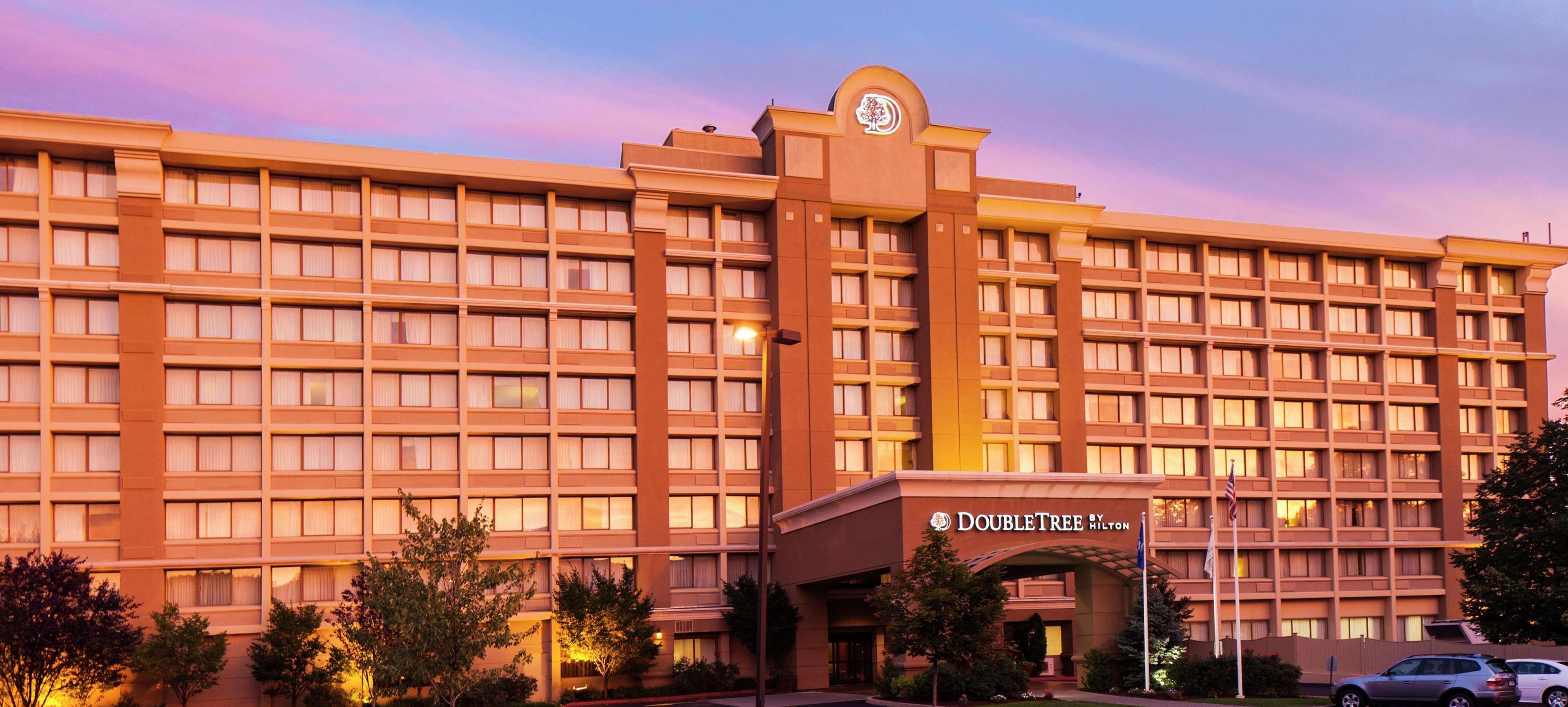 DoubleTree by Hilton Hotel Norwalk — photo 3