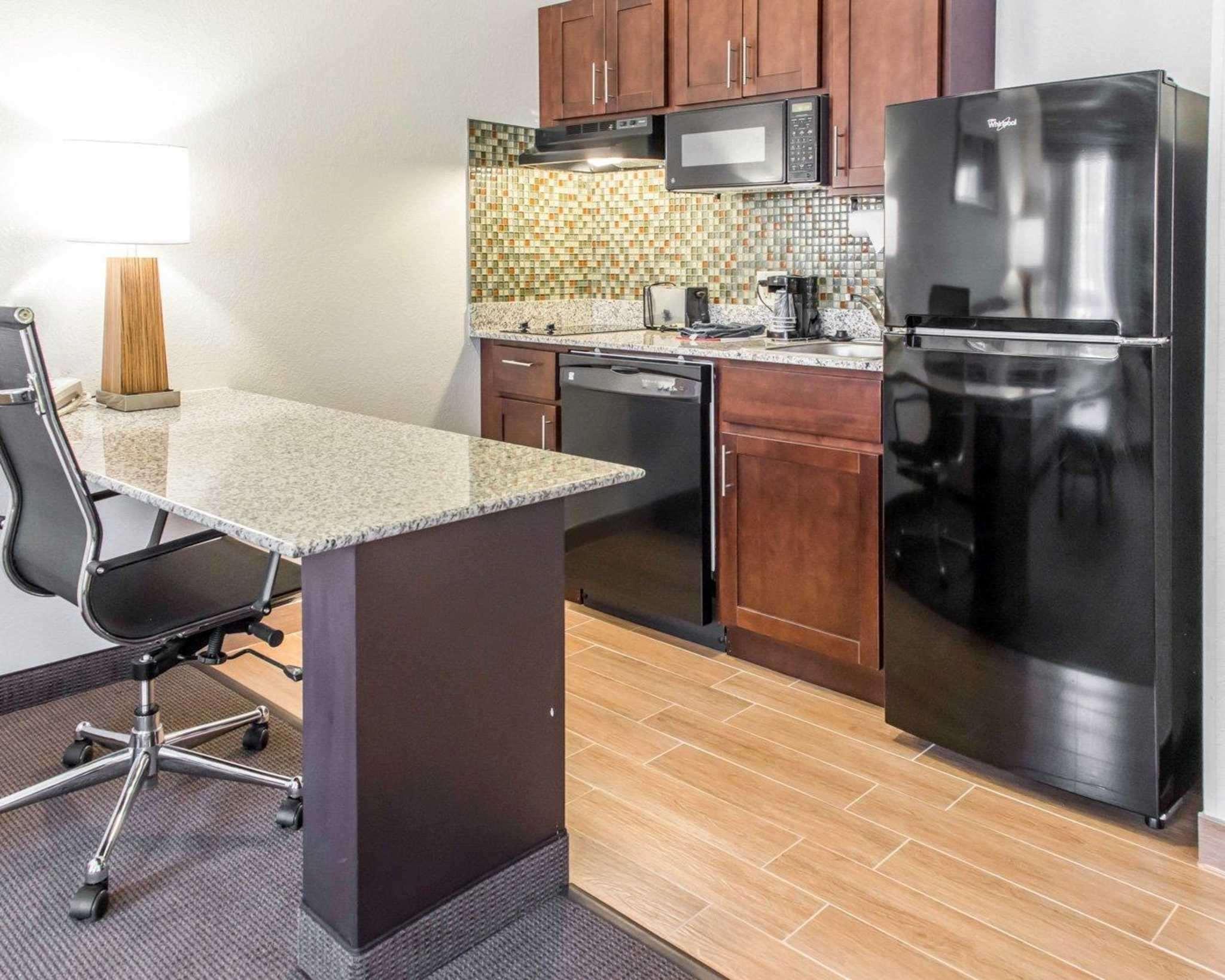 Mainstay Suites Pittsburgh Airport — photo 5