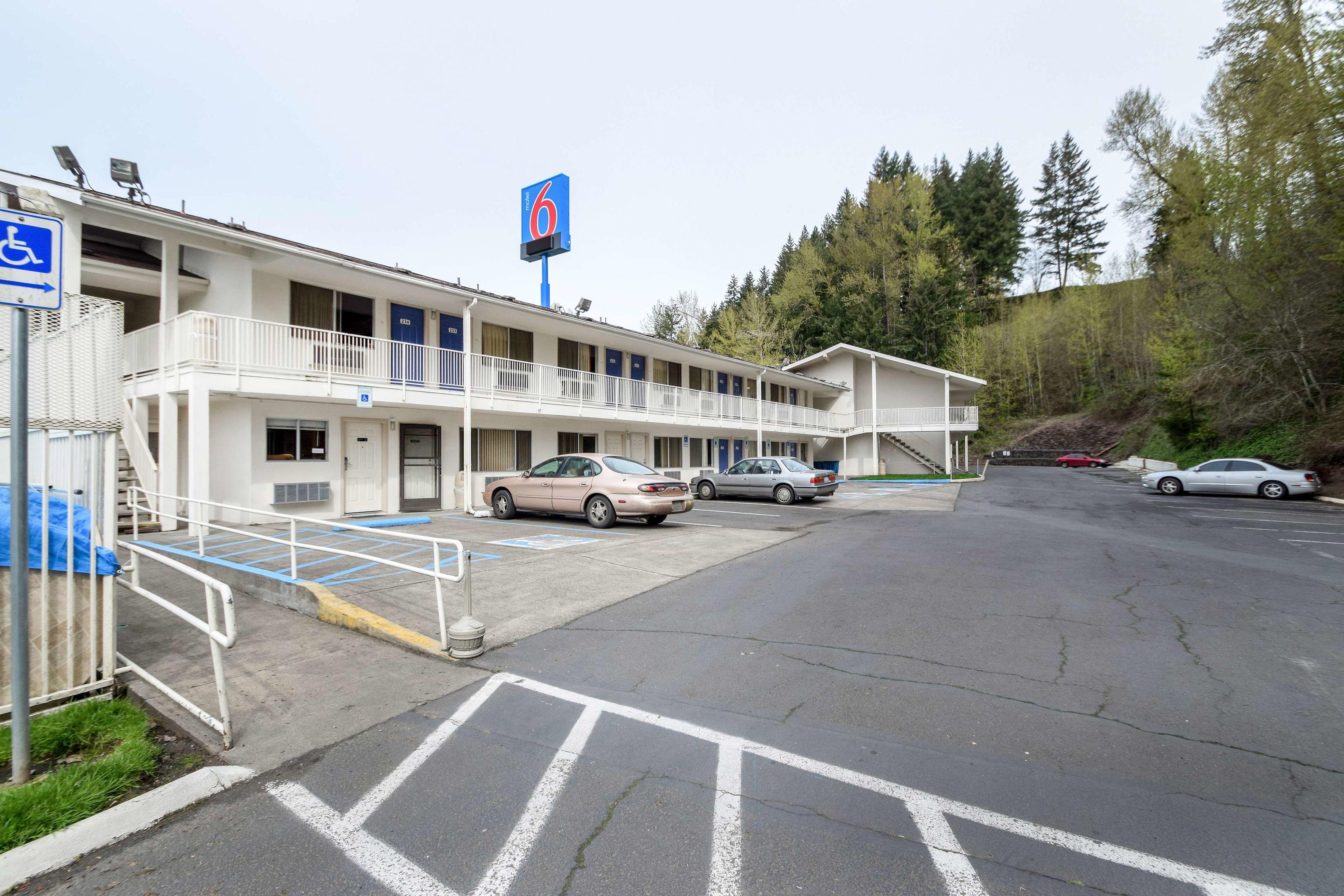 Motel 6 Kelso - Mount St Helens — photo 4