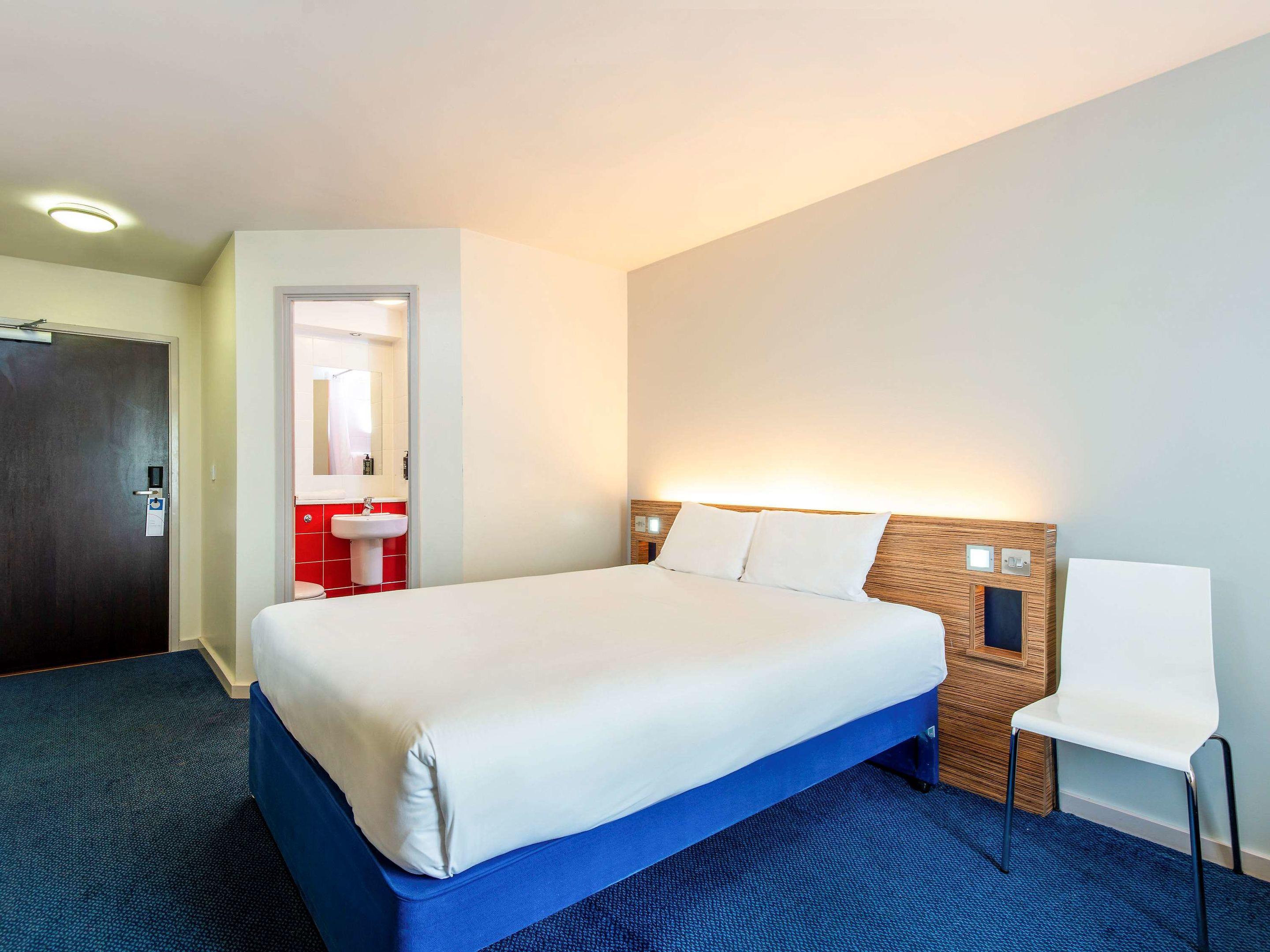 Ibis budget Burton upon Trent Centre — photo 5