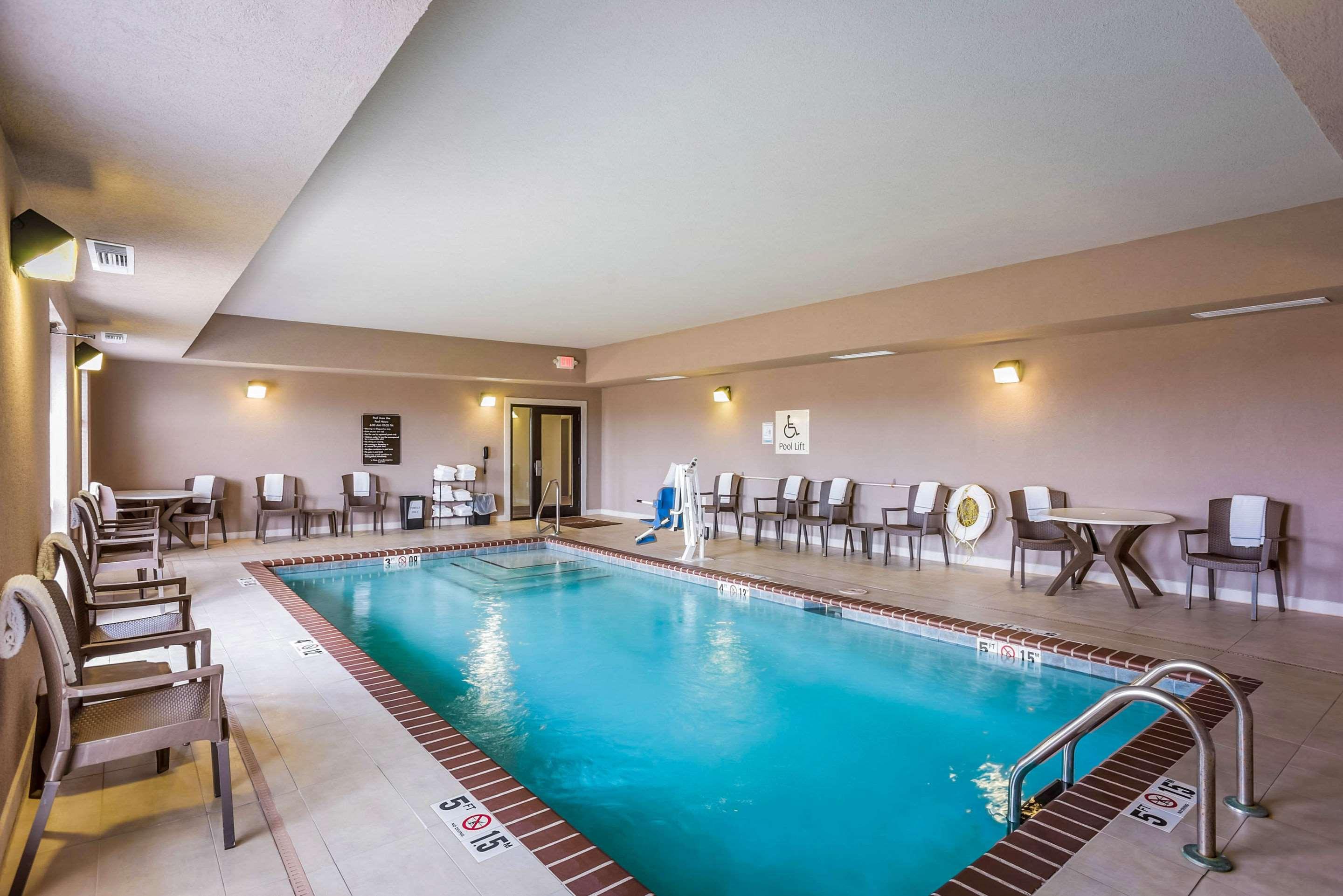 Sleep Inn & Suites — photo 4