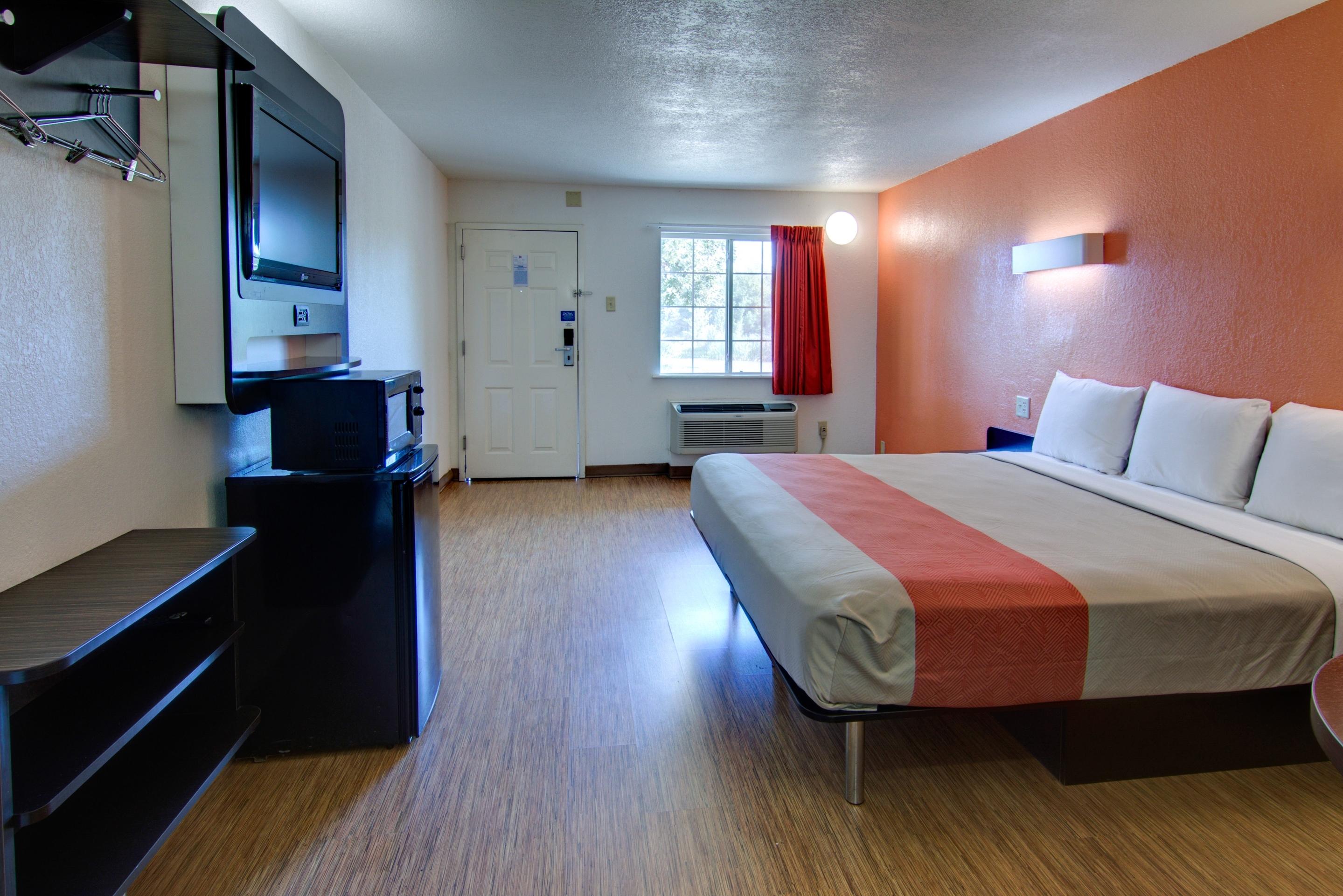 Motel 6 Mount Pleasant — photo 4