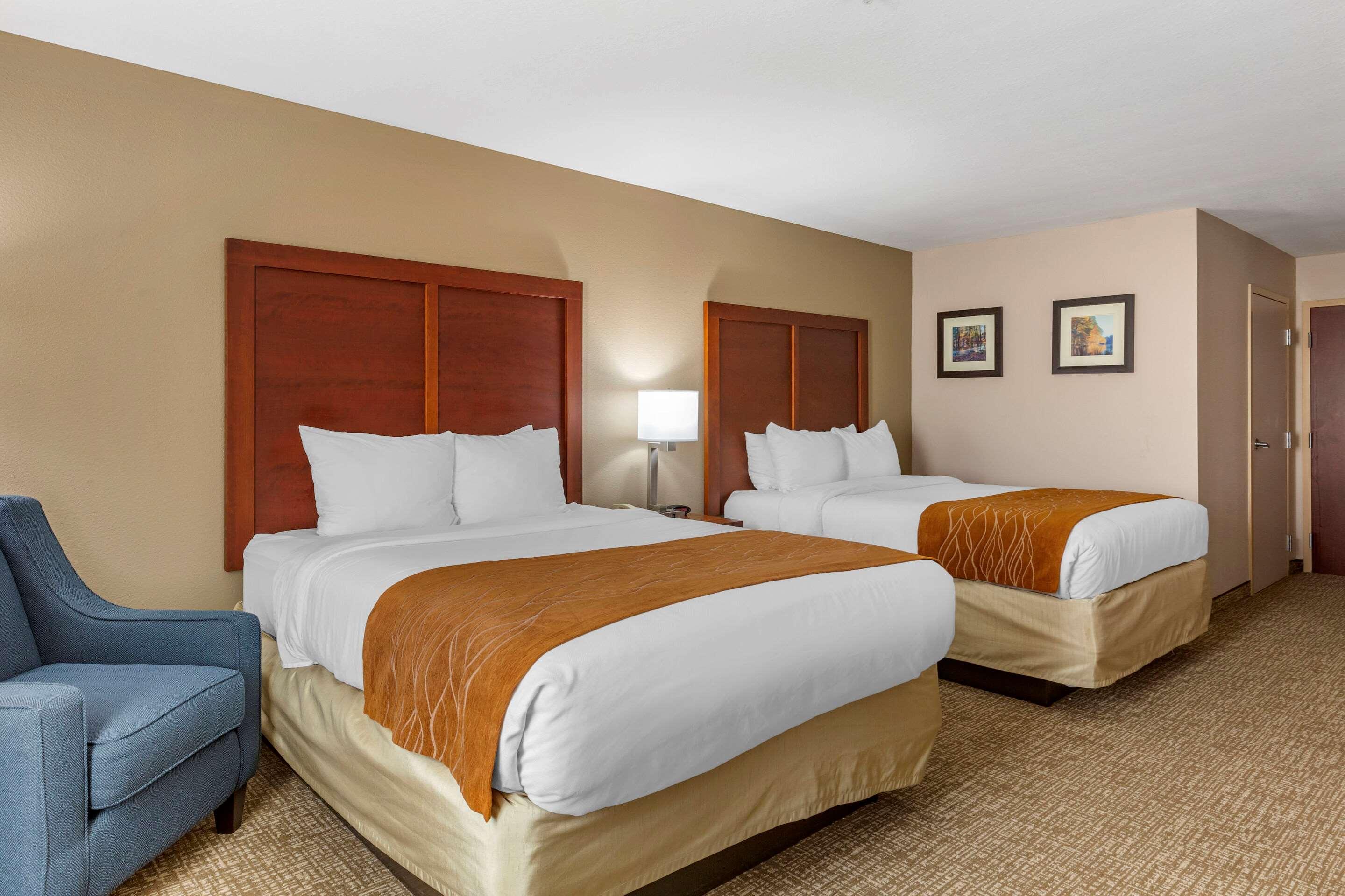 Comfort Inn Smithfield Near I-95 — photo 4
