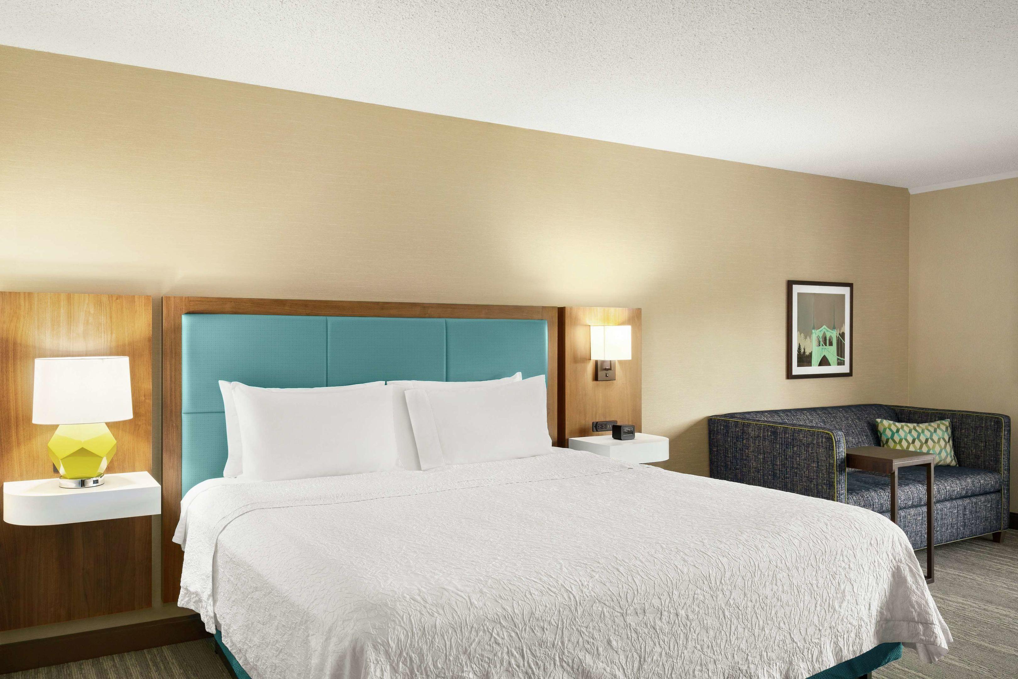 Hampton Inn Portland Airport — photo 5