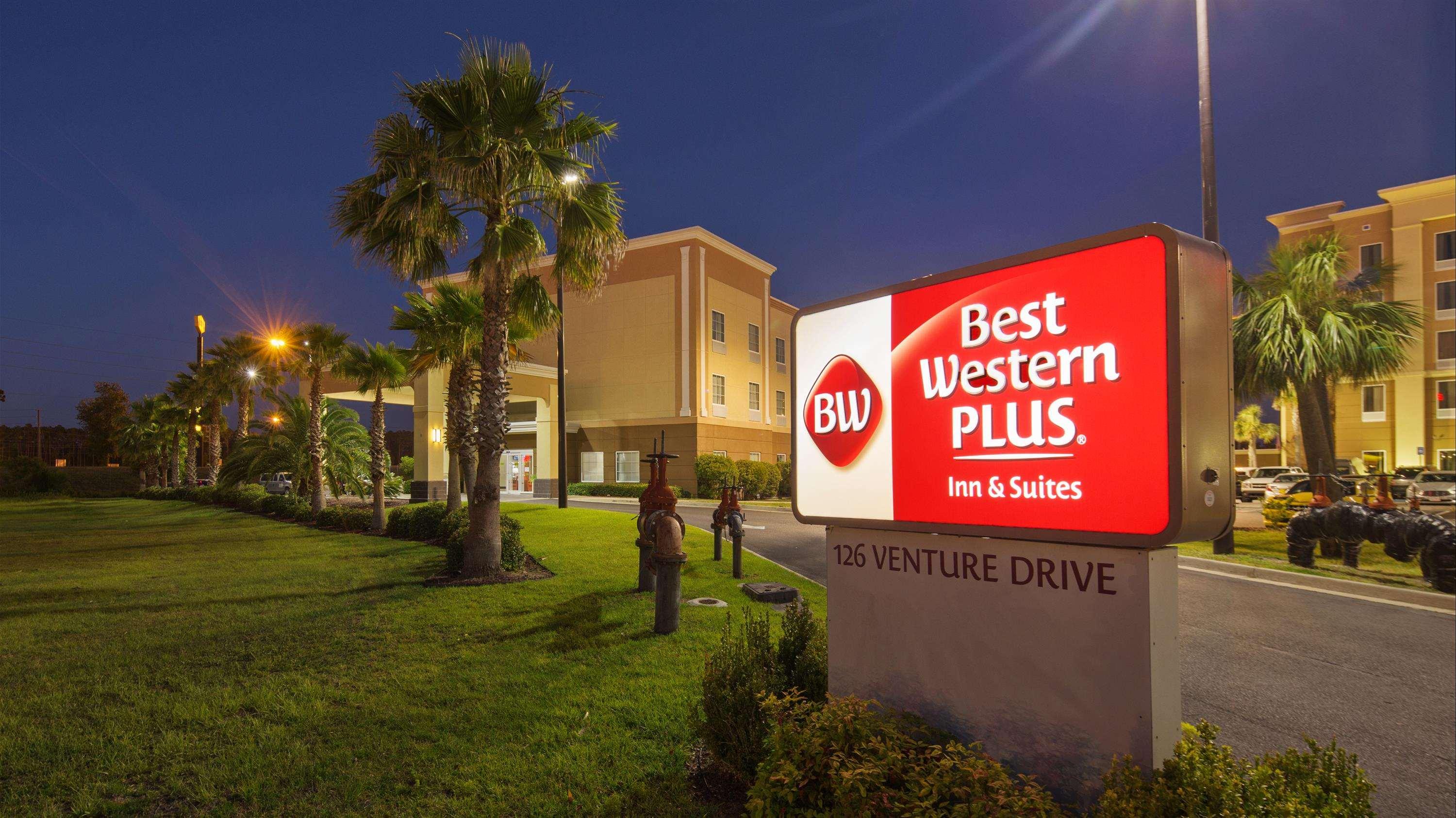 Best Western Plus Brunswick Inn & Suites