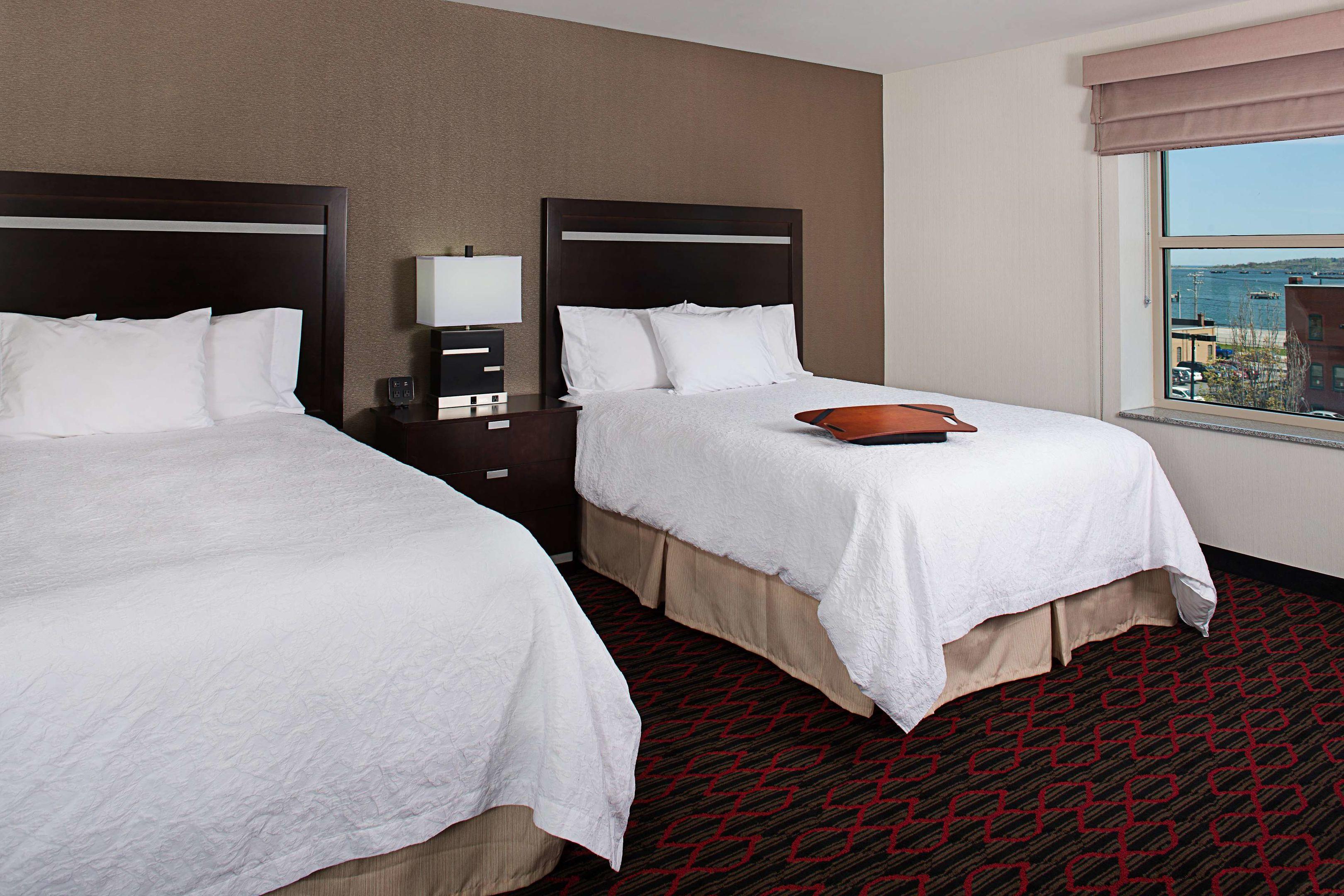 Hampton Inn Portland Downtown Waterfront — photo 4