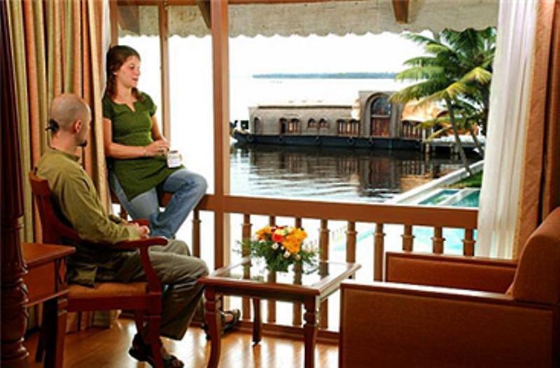 Lemon Tree Vembanad Lake Resort Kerala — photo 5