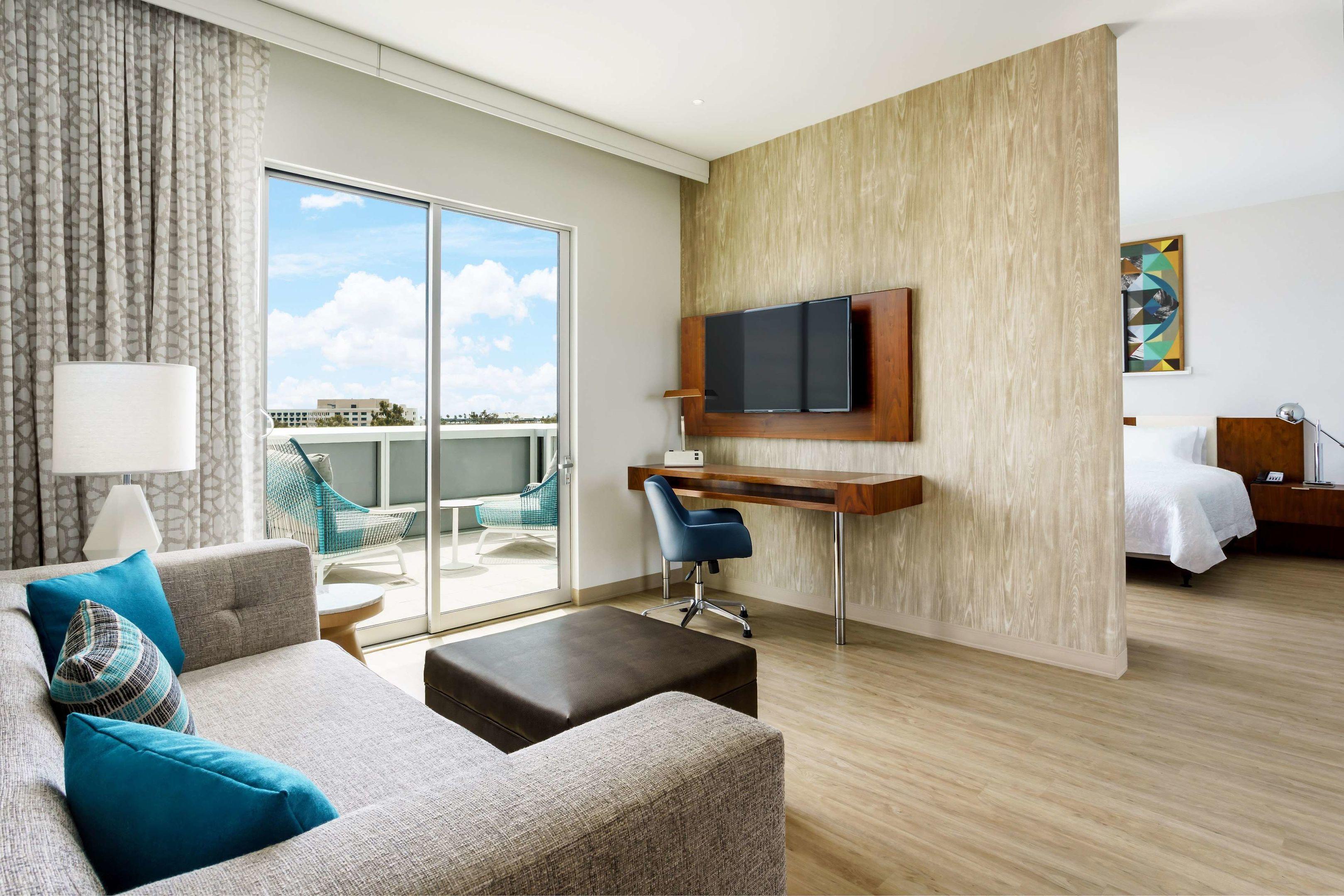 Hampton Inn & Suites Los Angeles/Santa Monica — photo 4