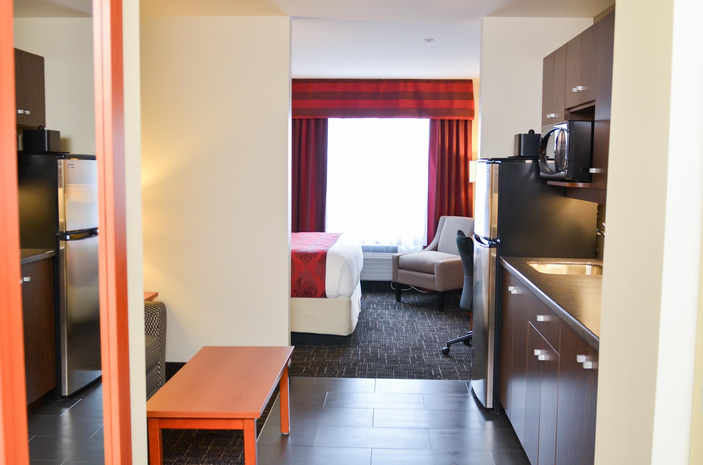 Best Western Thompson Hotel & Suites — photo 4