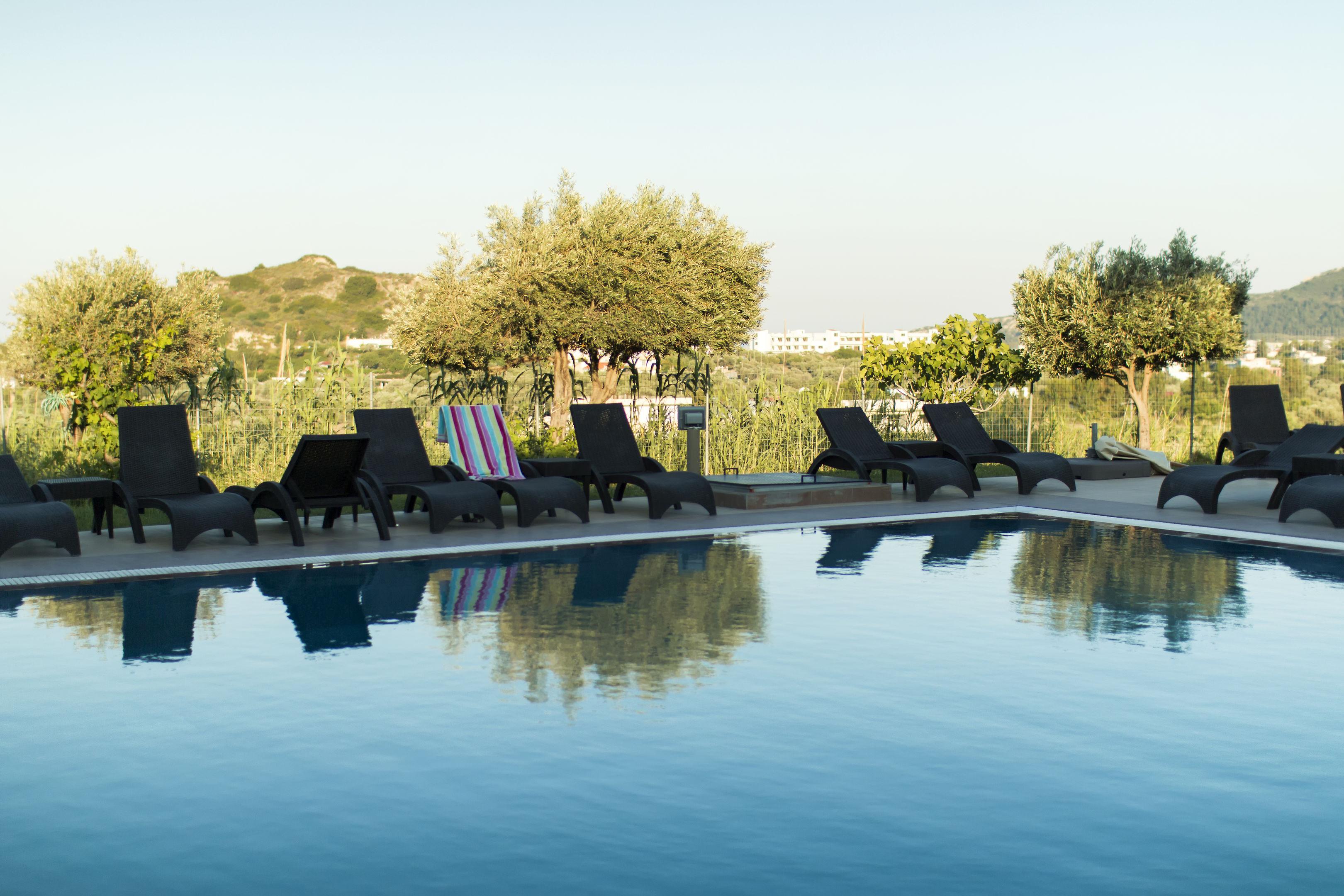 Hillside Studios & Apartments — photo 4