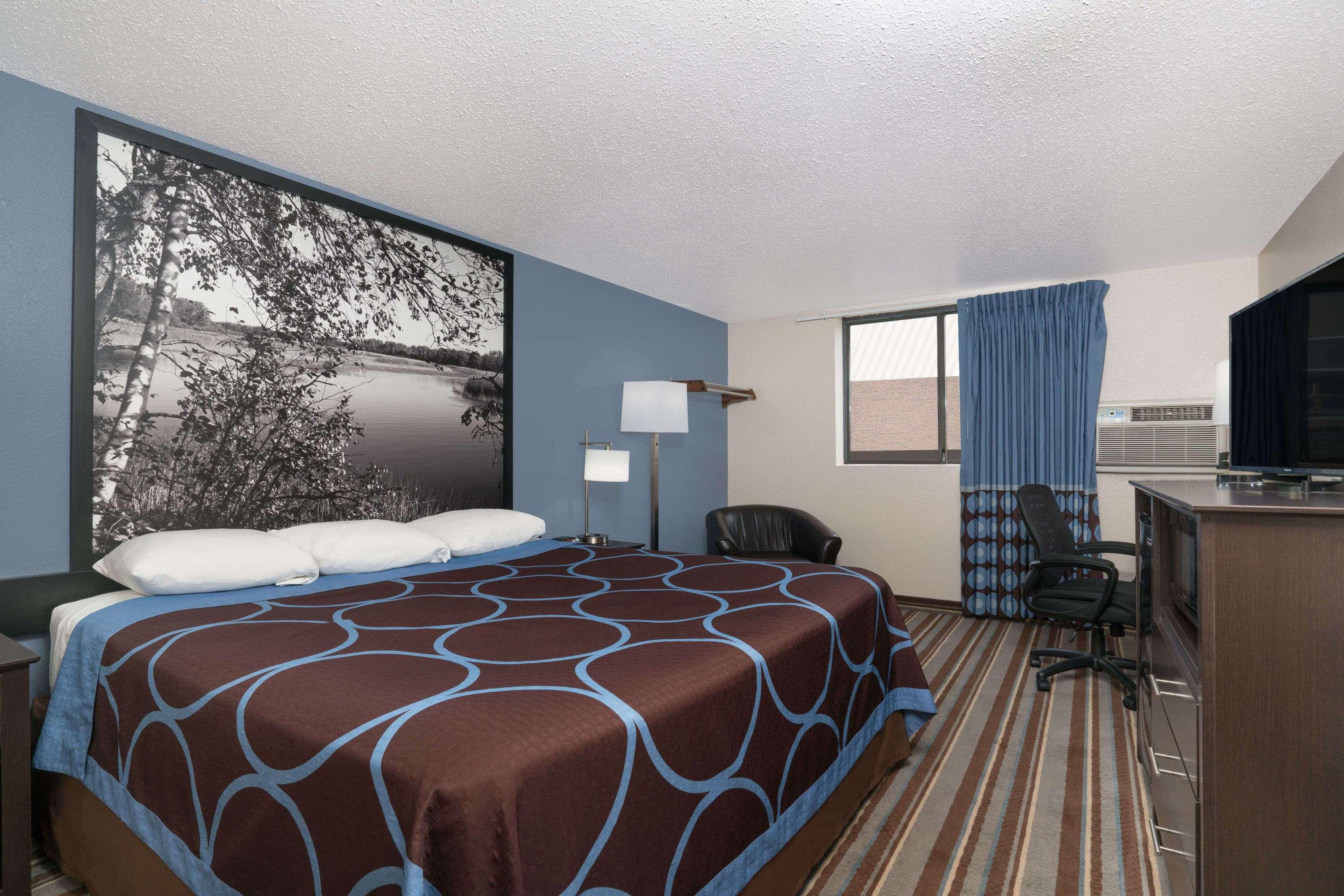 Super 8 by Wyndham Willmar — photo 3
