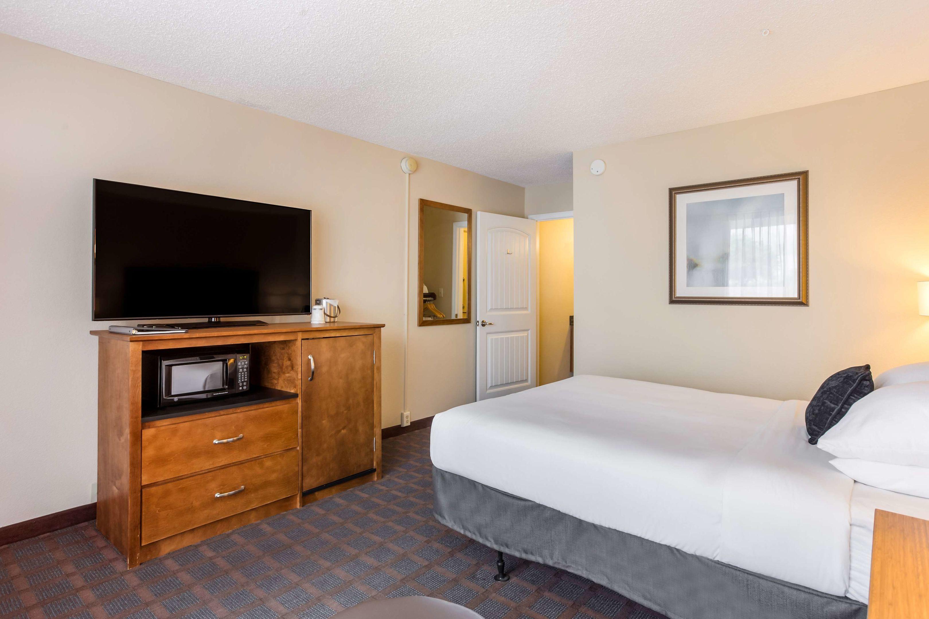 Red Lion Inn & Suites Branson — photo 4