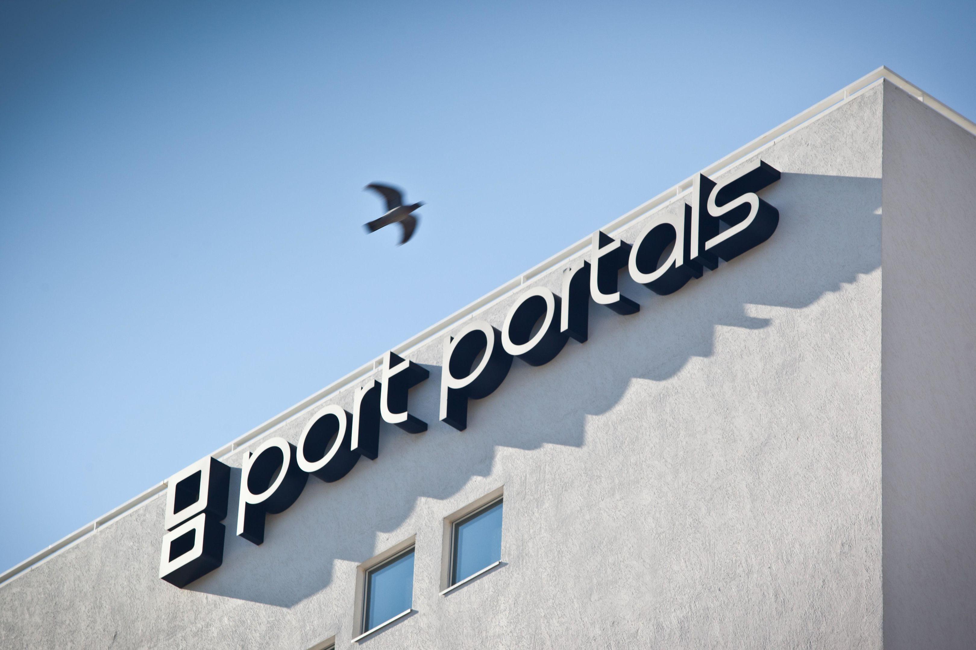 Ocean Drive Port Portals — photo 5