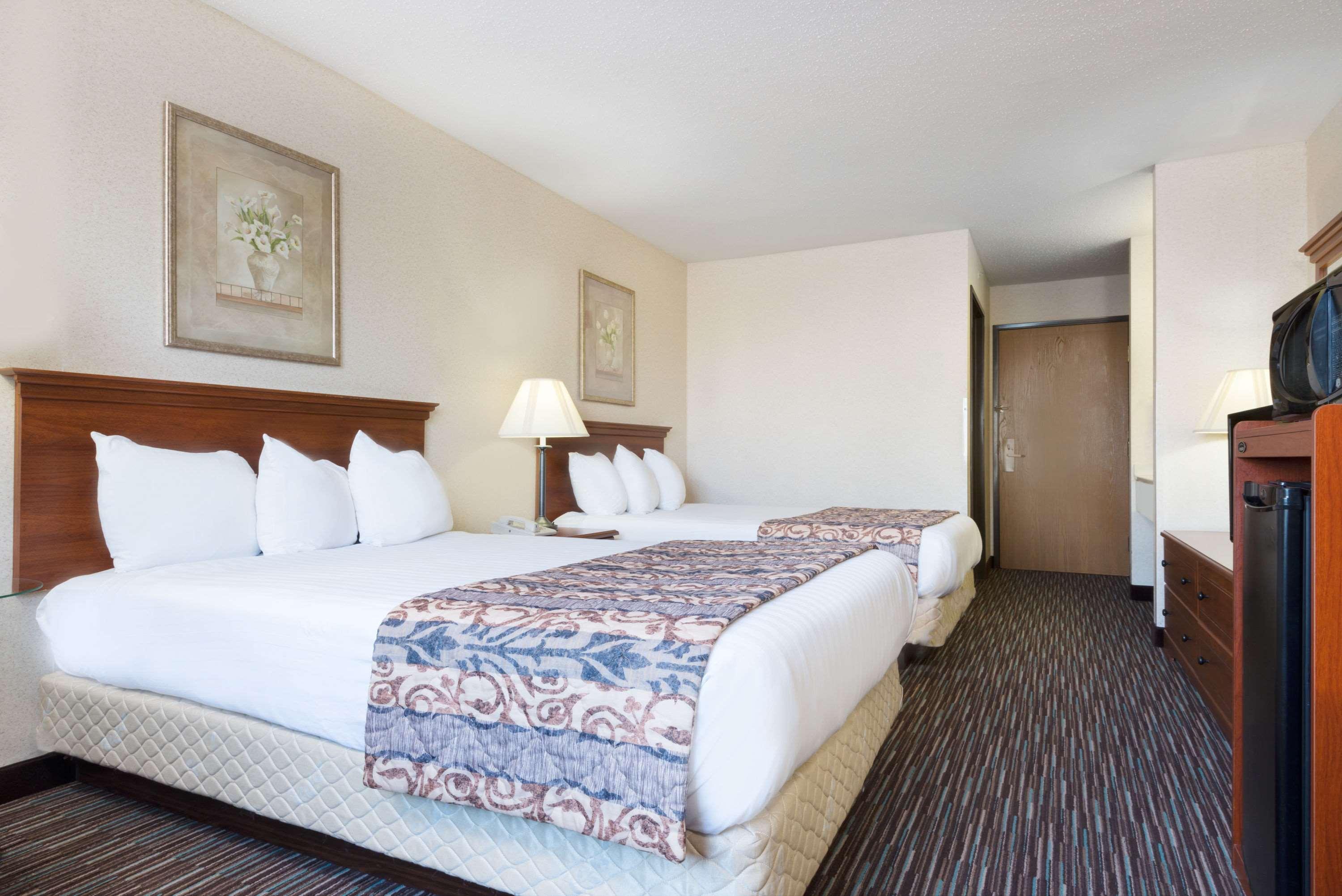 Baymont by Wyndham Columbus/Rickenbacker — photo 5