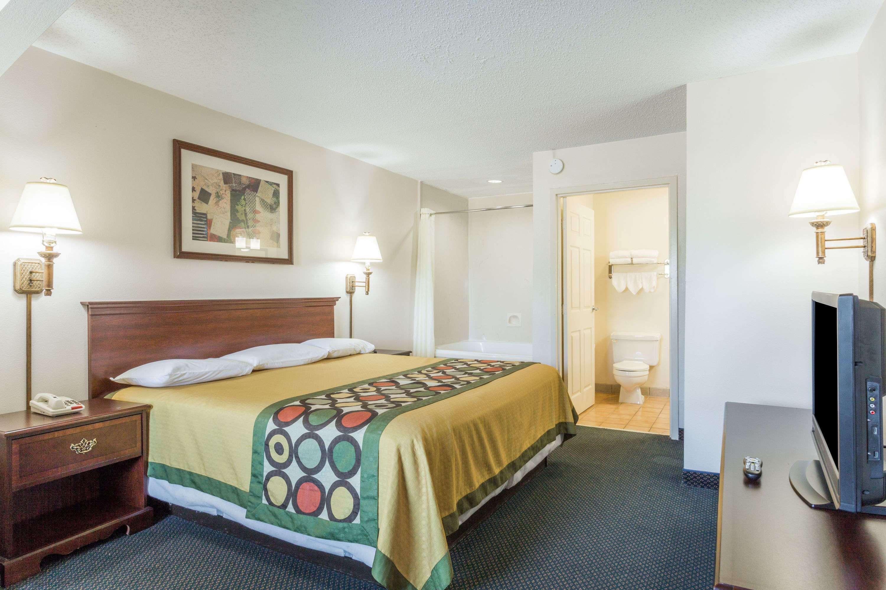 Super 8 by Wyndham Slidell — photo 5