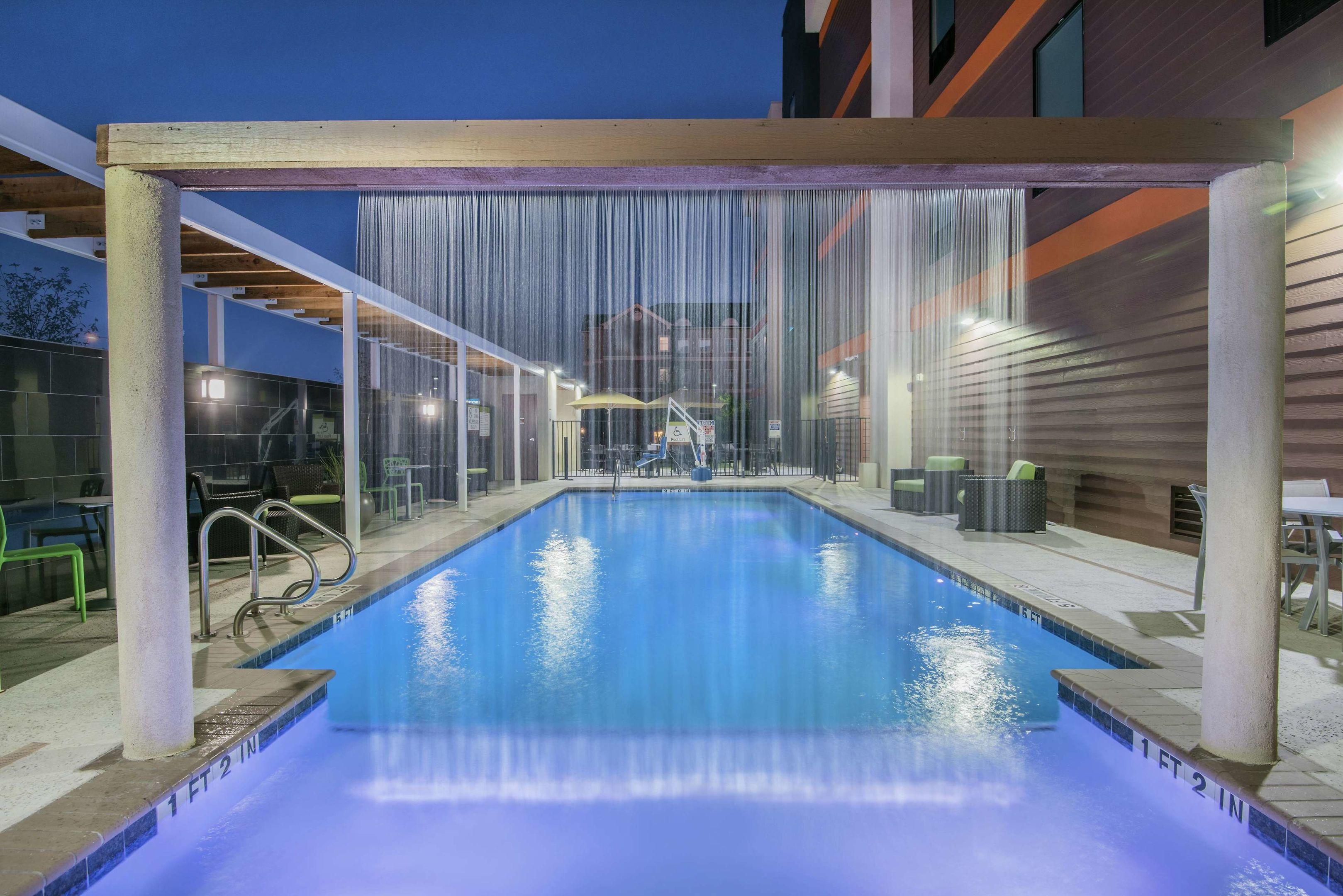 Home2 Suites By Hilton Austin Airport — photo 4