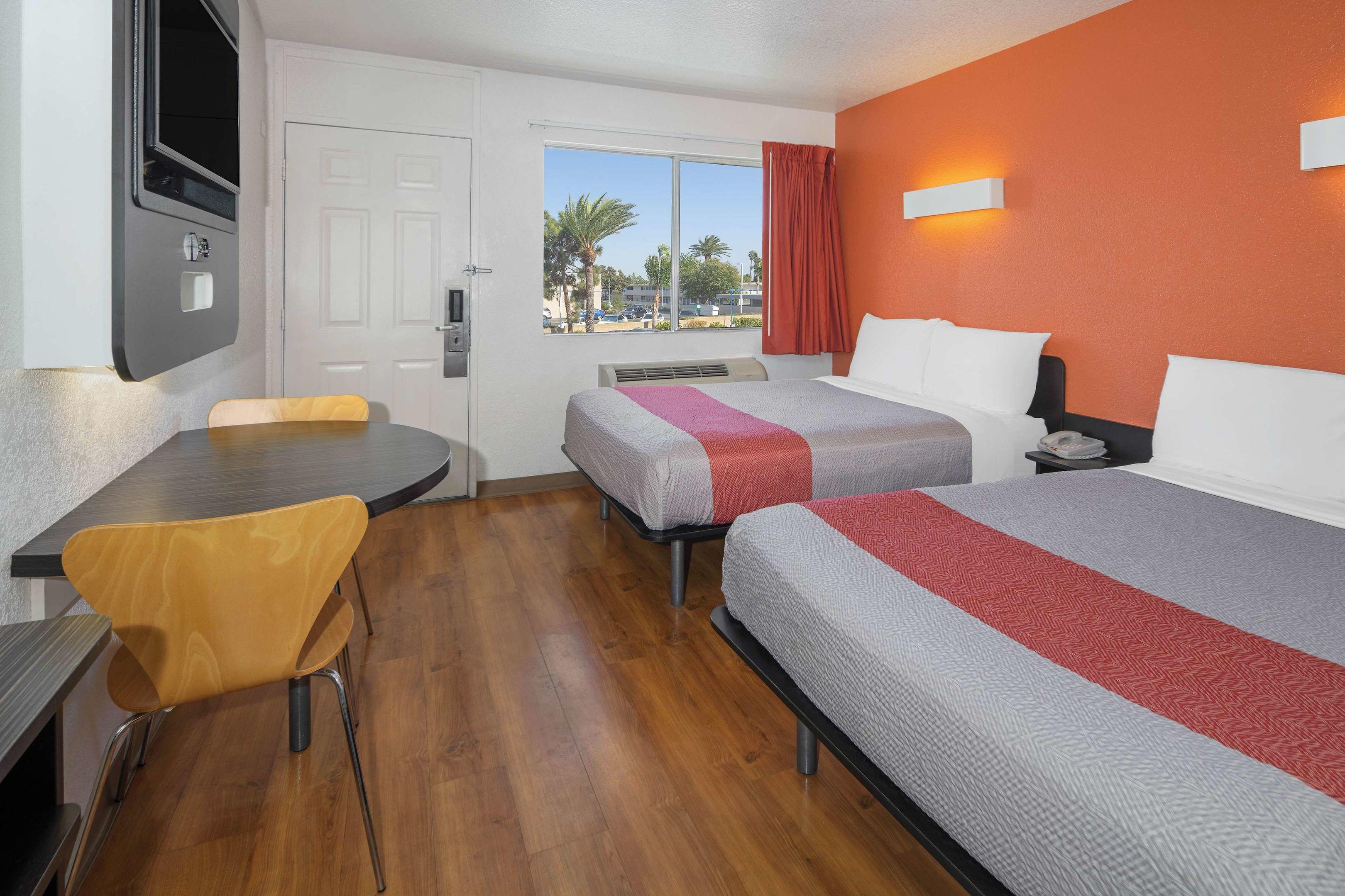 Motel 6 Ventura Beach — photo 5