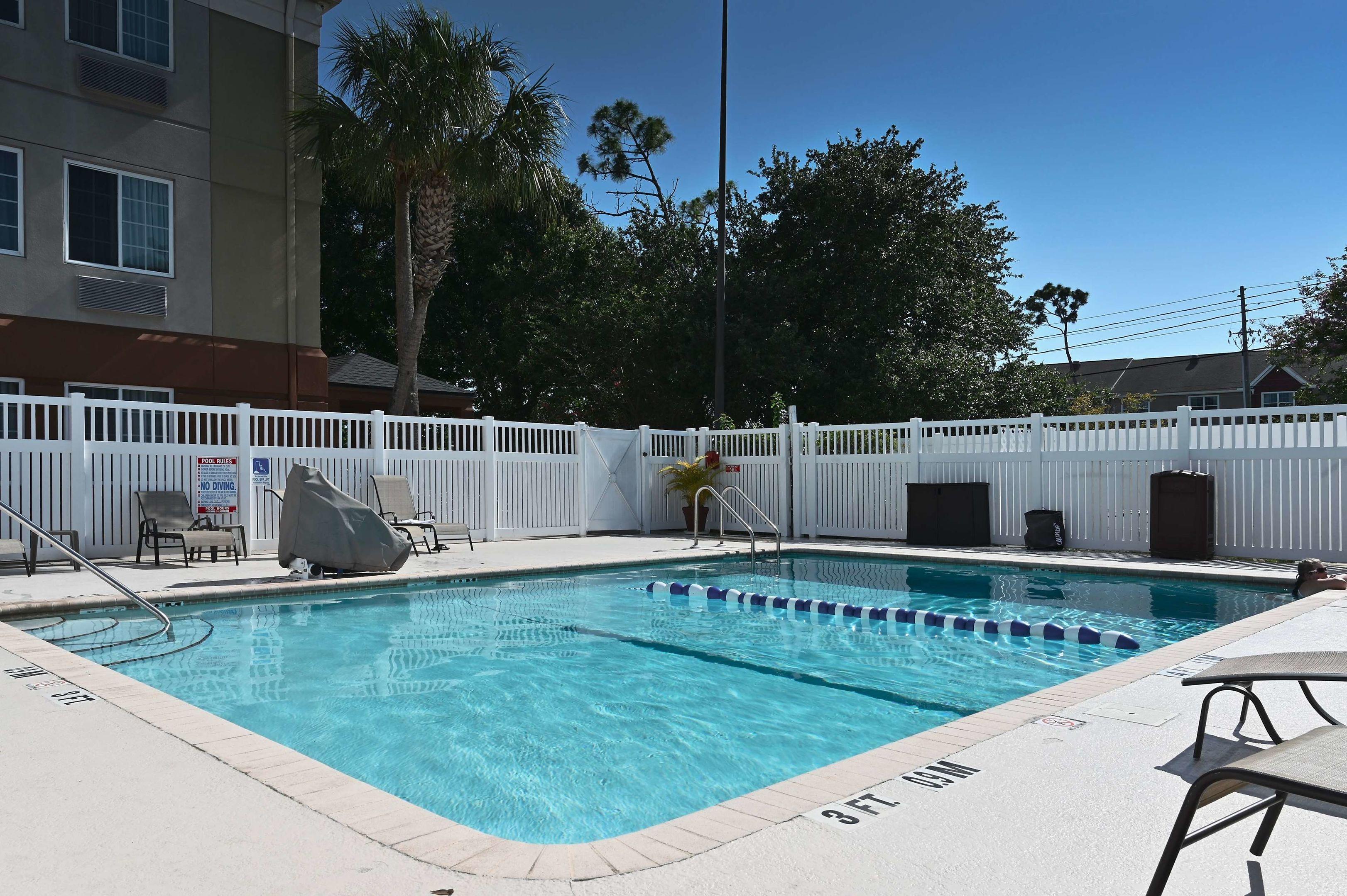 Sonesta Simply Suites Clearwater — photo 4