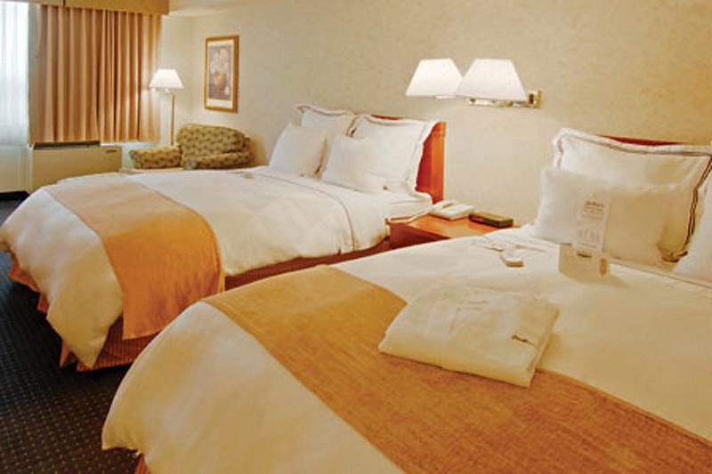 Holiday Inn & Suites London — photo 5