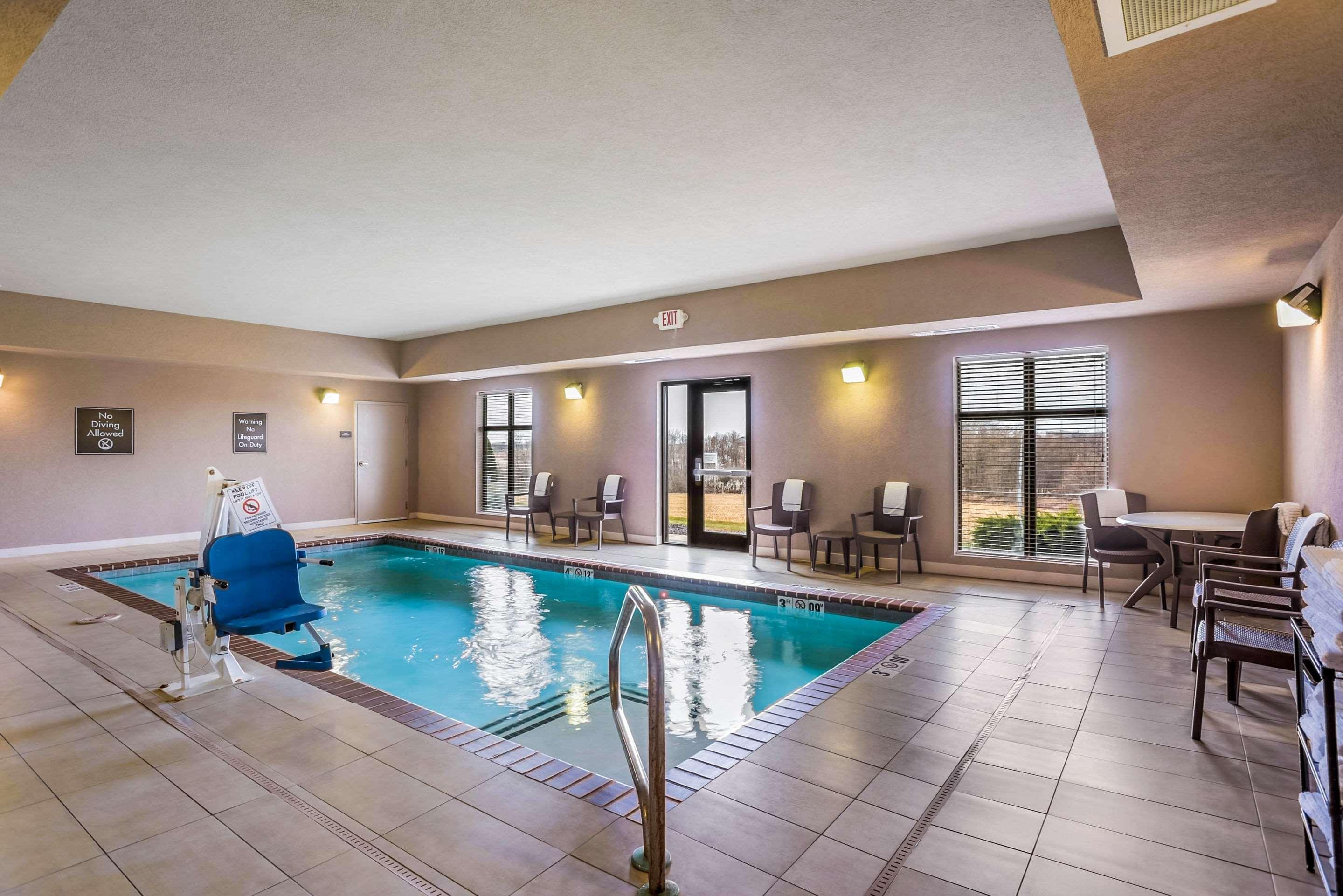 Sleep Inn & Suites — photo 5