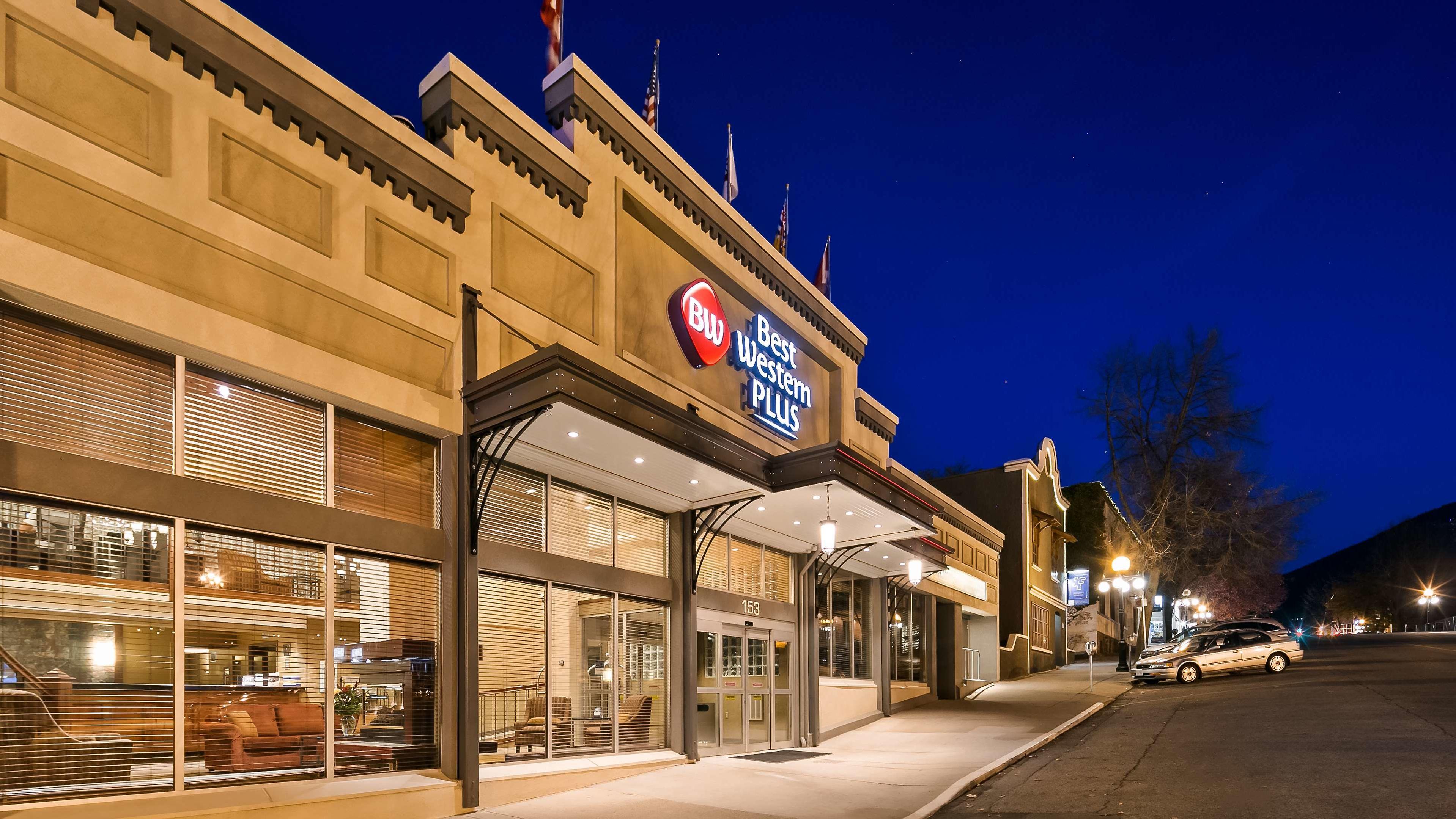 Best Western Plus Baker Street Inn — photo 4