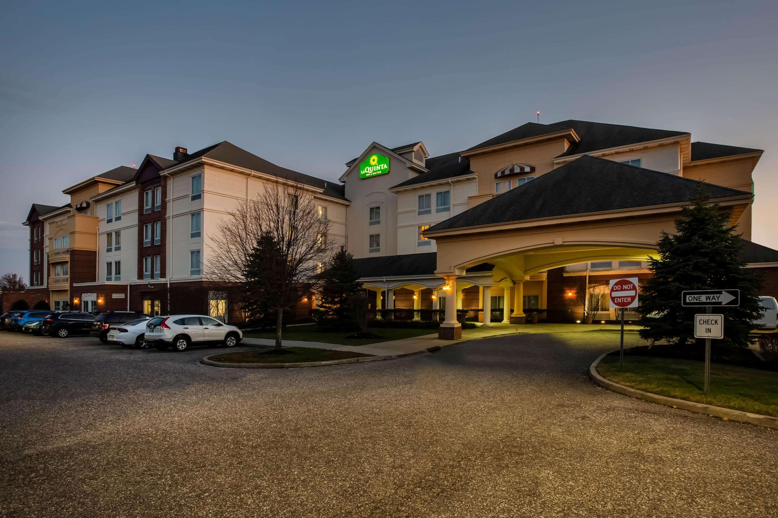 La Quinta Inn & Suites Islip MacArthur Airport — photo 4