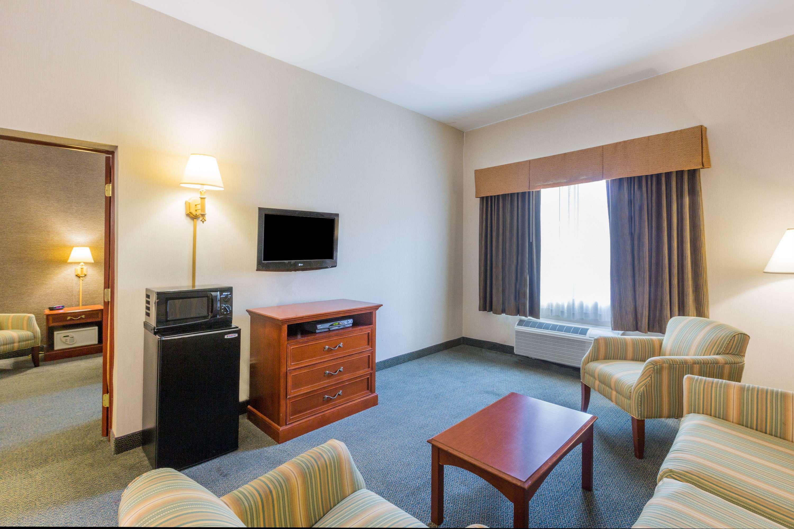Days Inn Budd Lake — photo 5