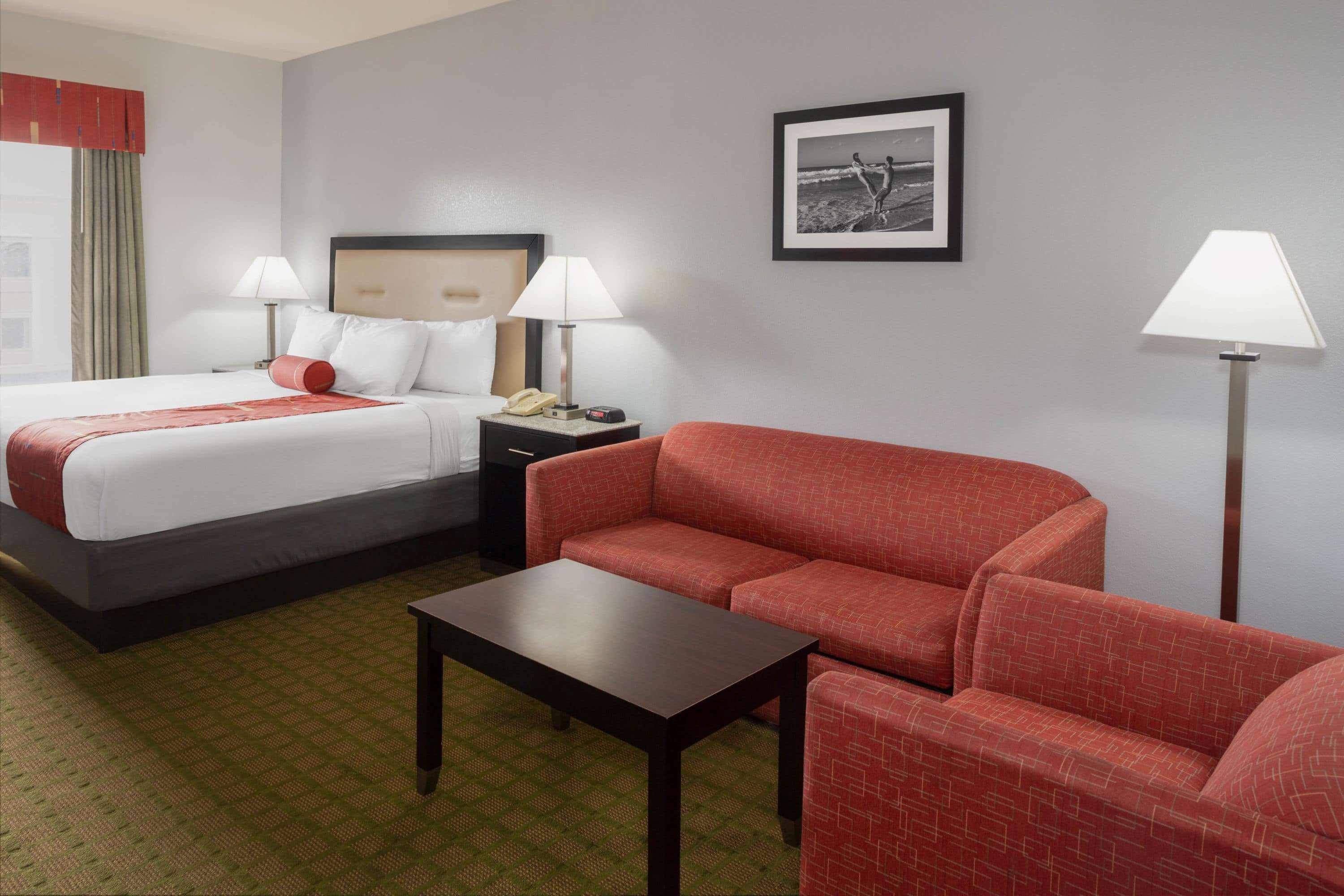 Days Inn & Suites by Wyndham Lakeland — photo 4