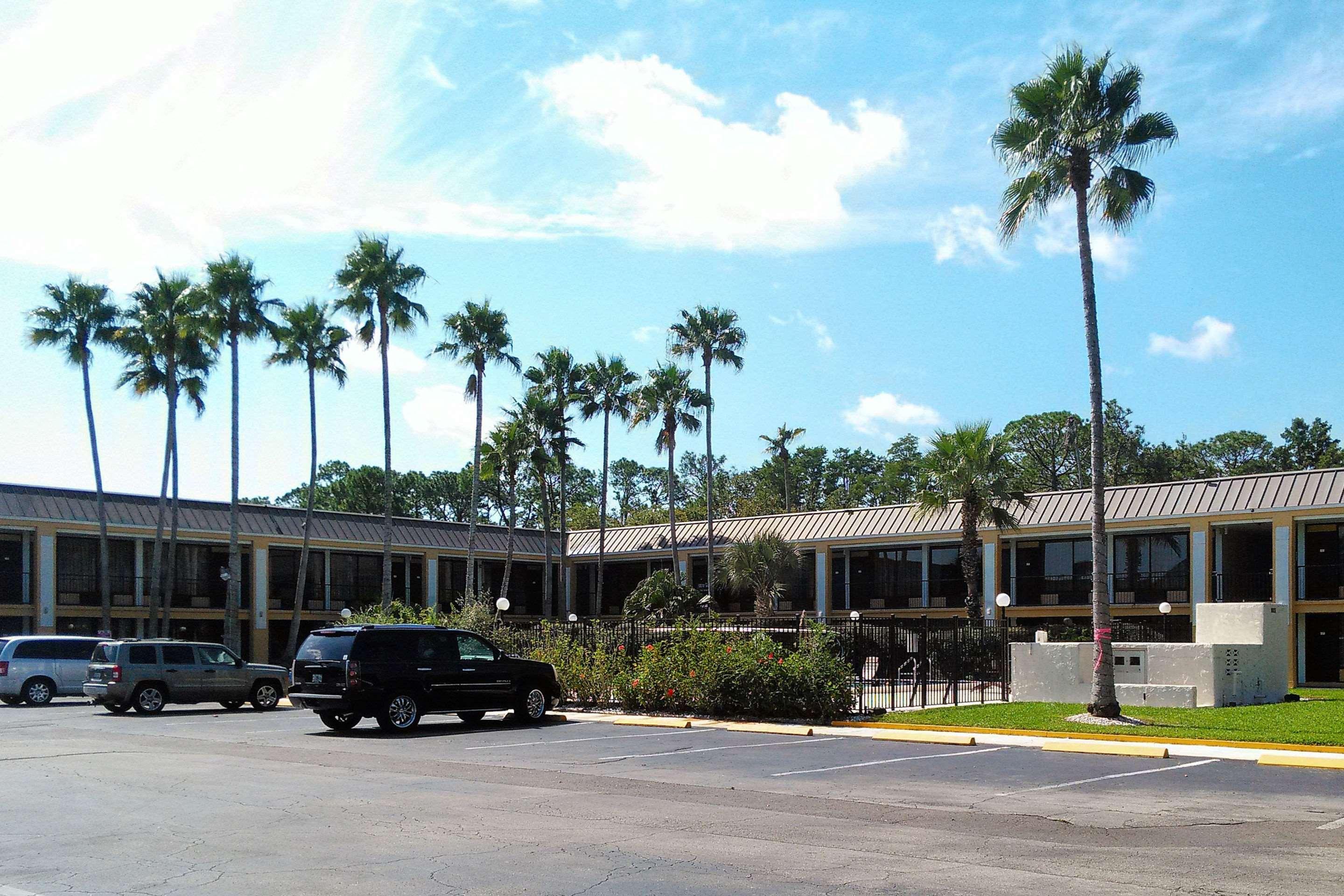Econo Lodge — photo 5