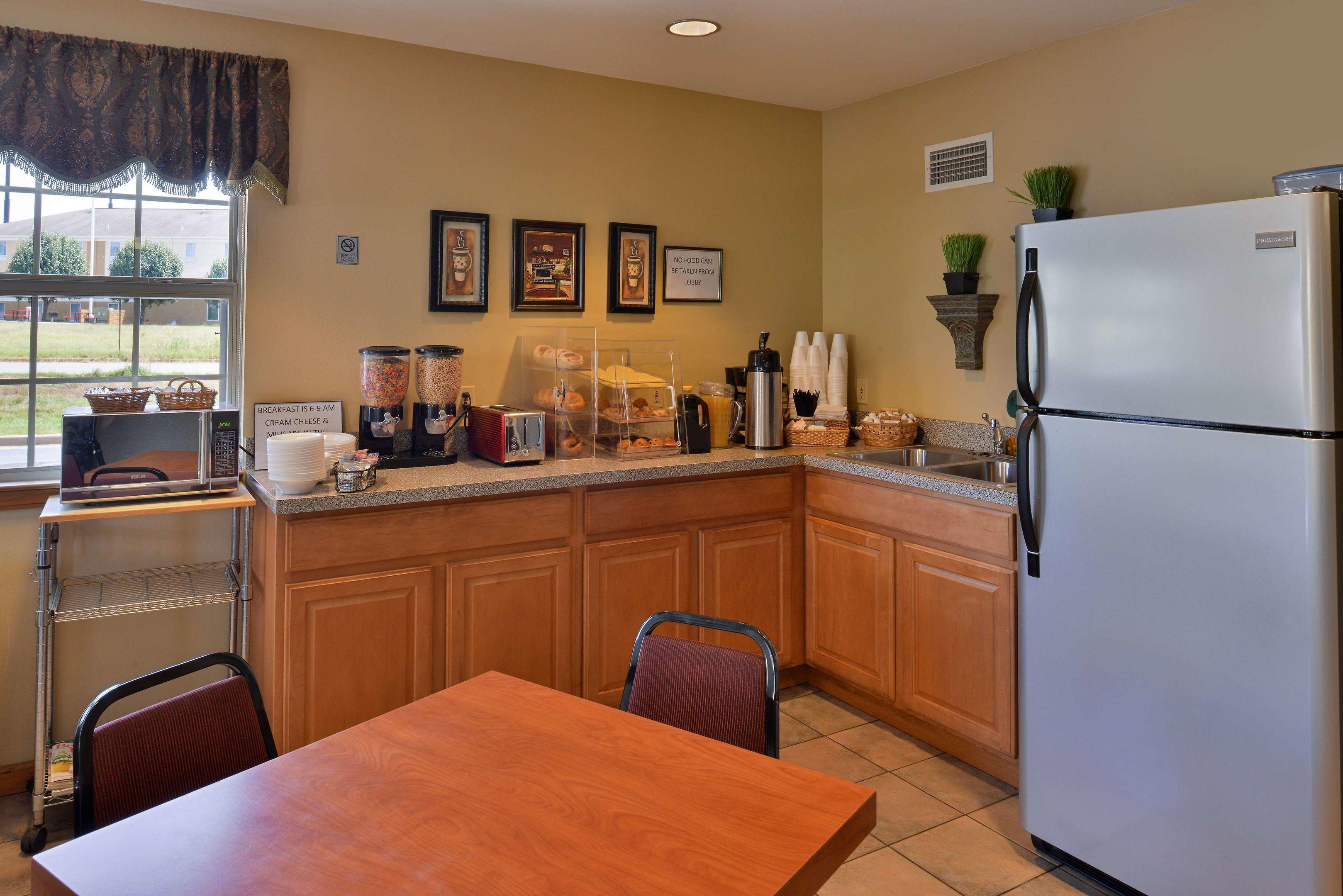 Americas Best Value Inn — photo 4
