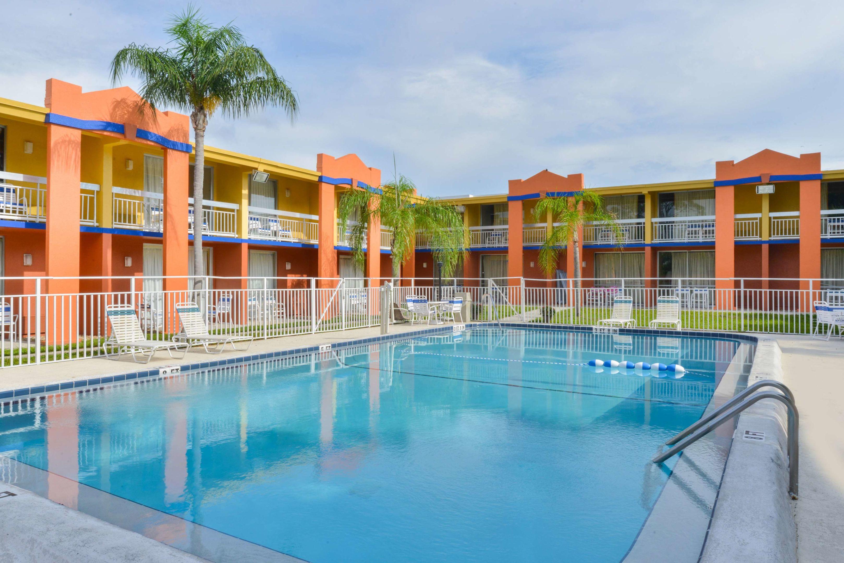 Americas Best Value Inn - Sarasota — photo 4