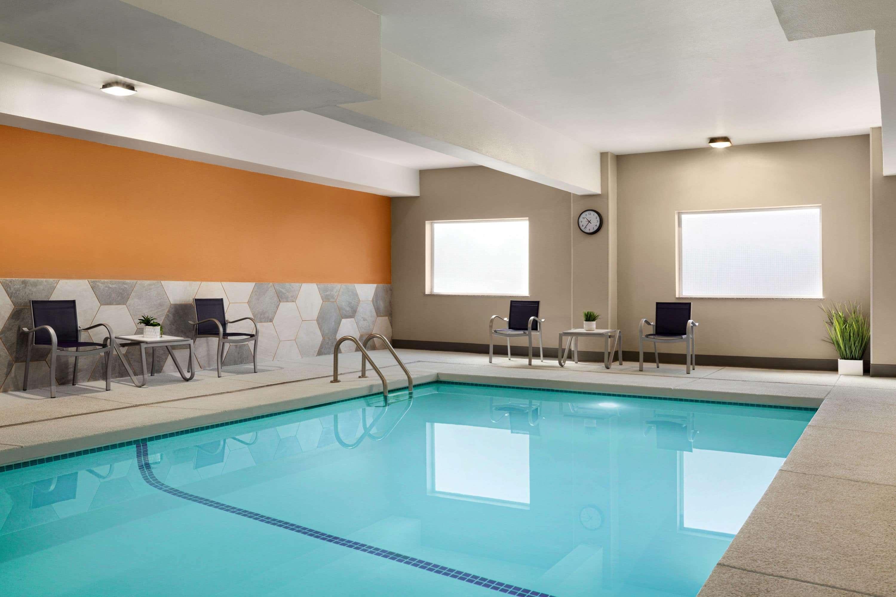 La Quinta Inn & Suites — photo 5
