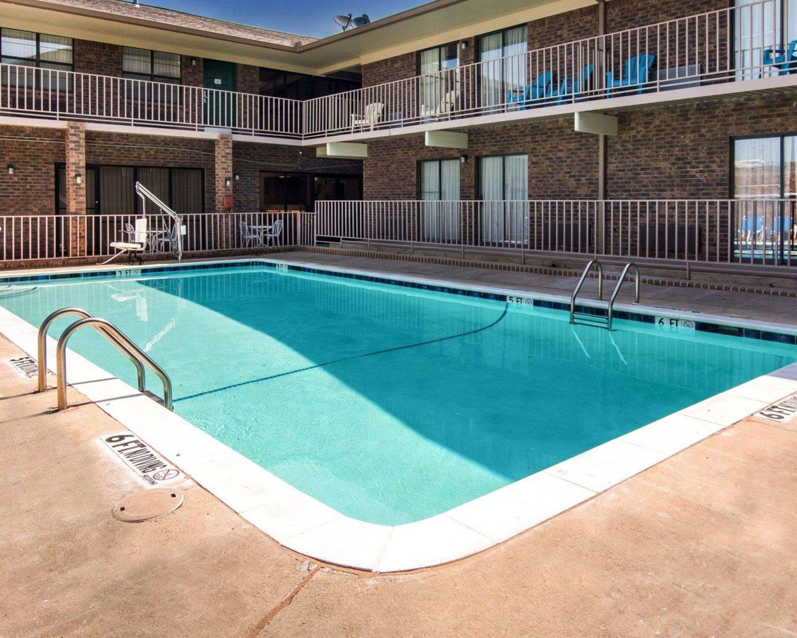 Quality Inn Magnolia — photo 4