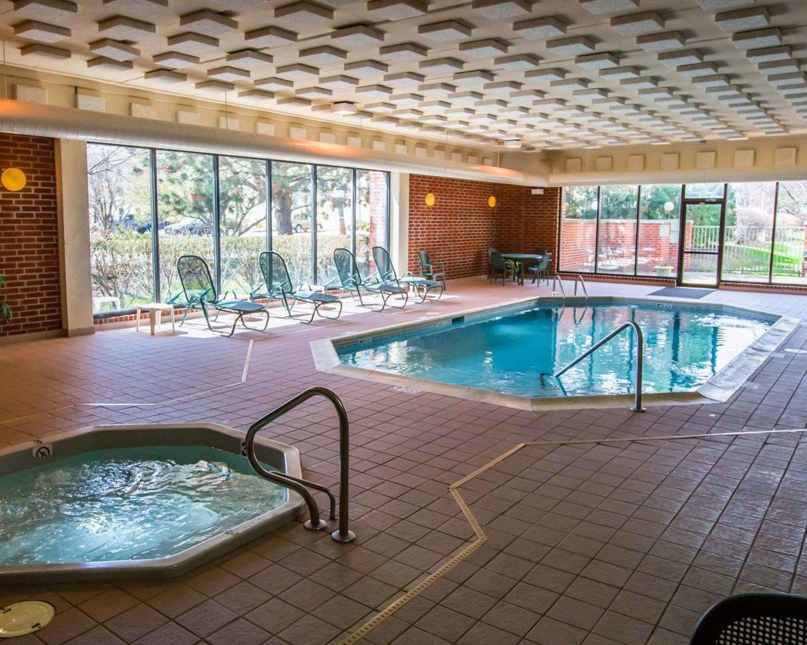 Quality Inn Schaumburg — photo 5