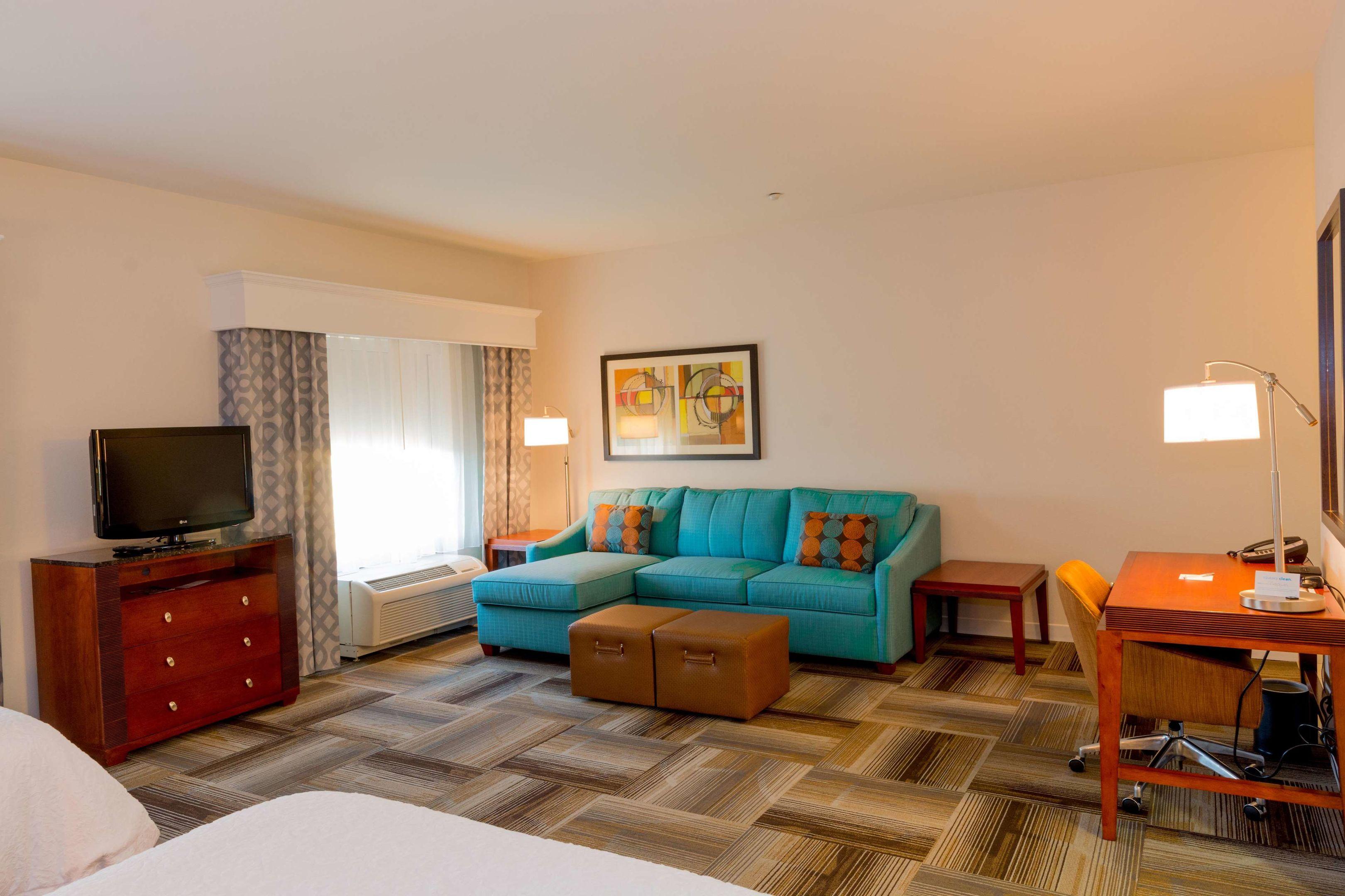 Hampton Inn & Suites Riverside/Corona East — photo 3